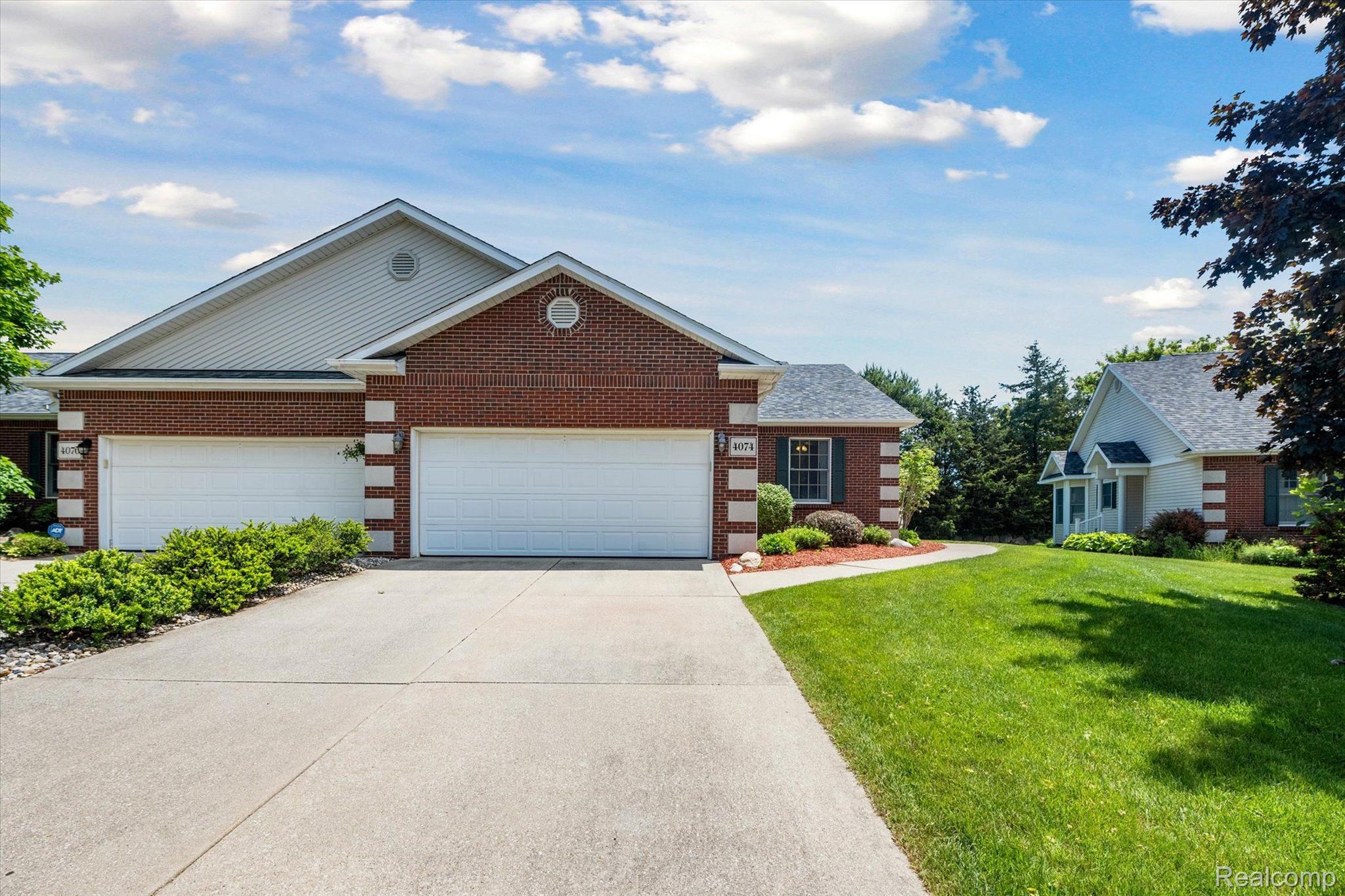 4074 SQUIRE HILL Drive