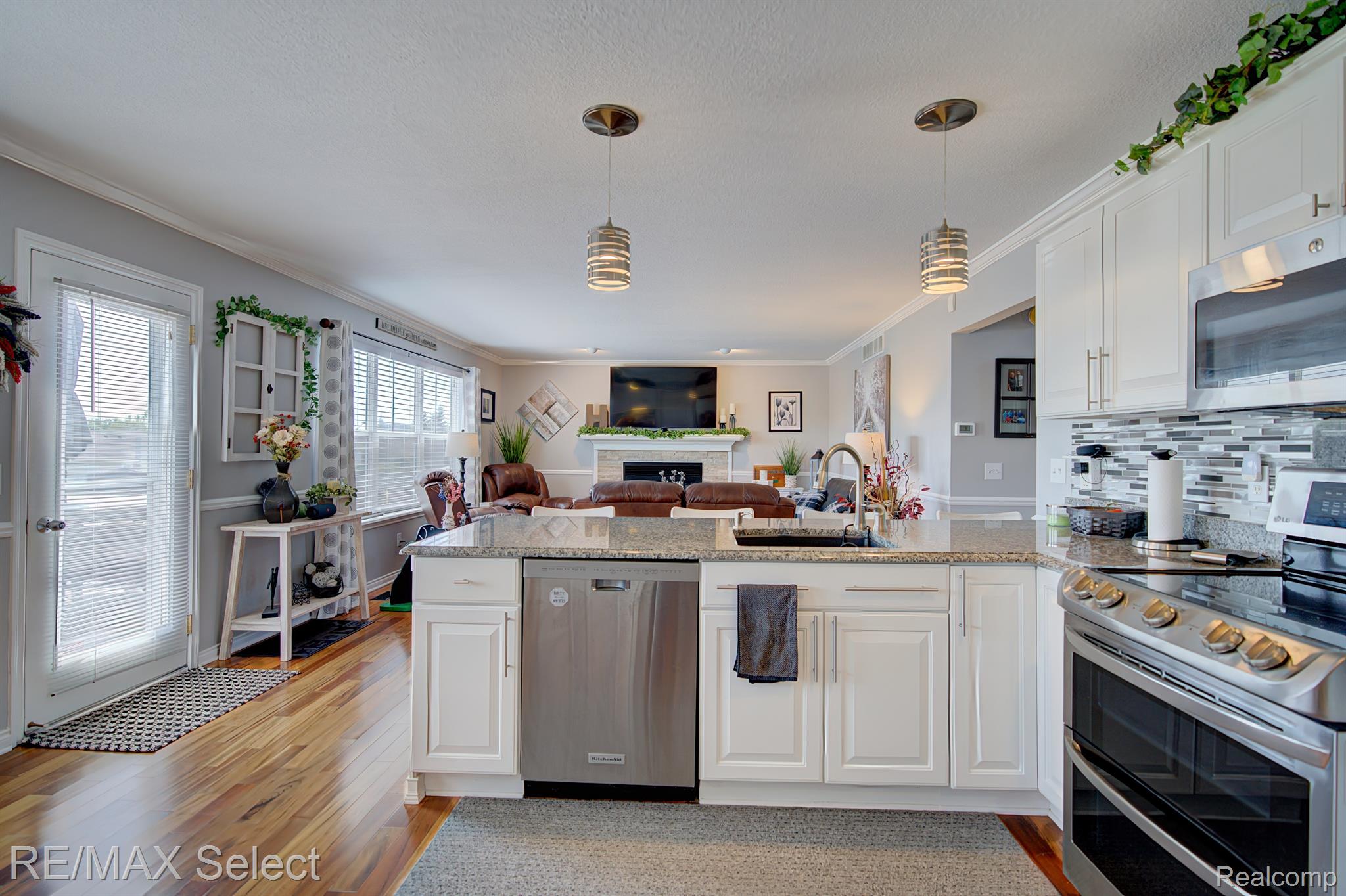 5580 WINDERMERE Drive