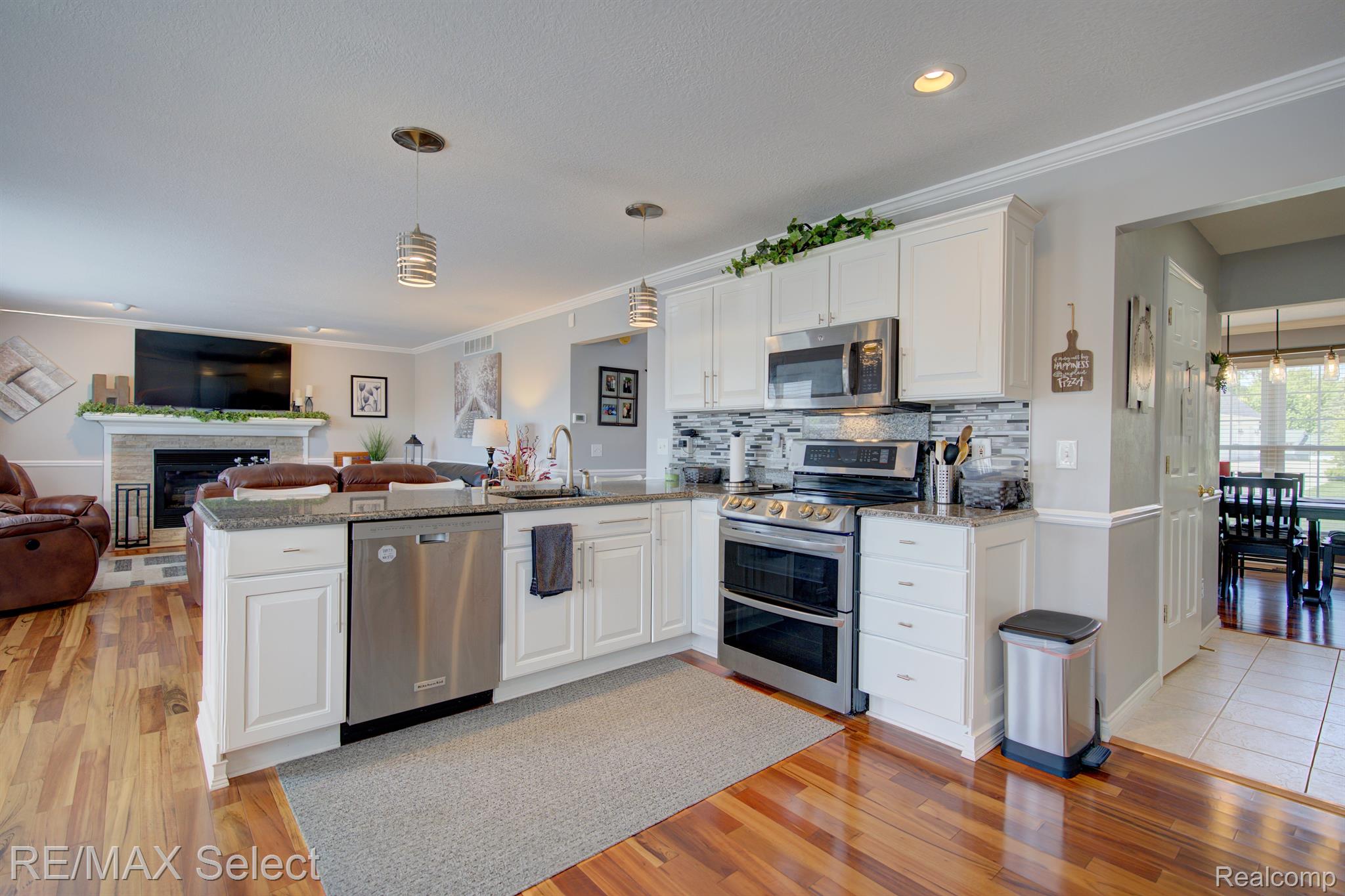 5580 WINDERMERE Drive