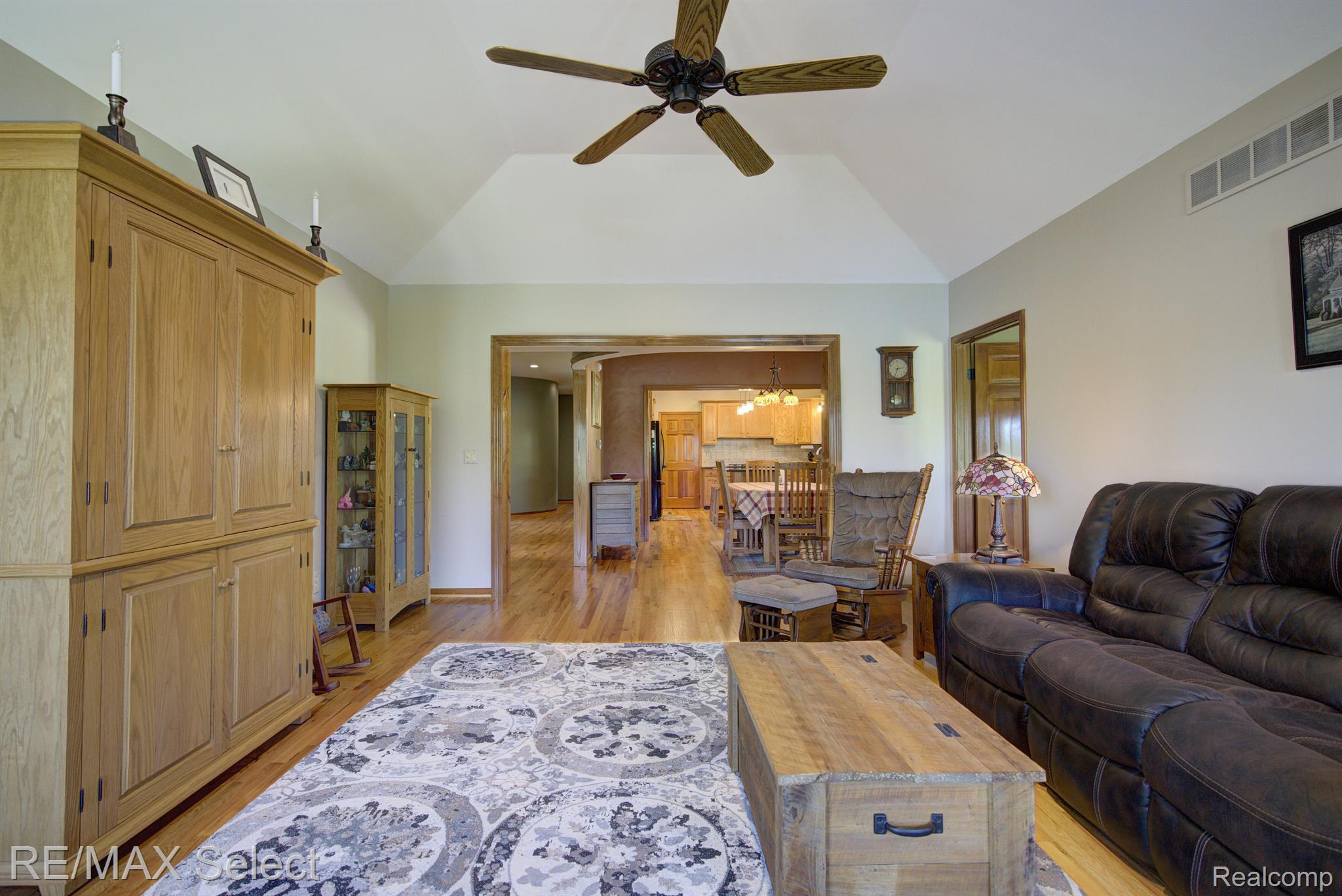 9120 RAY Road