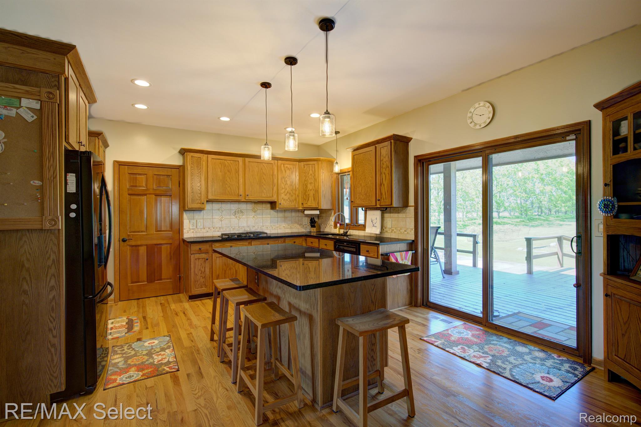 9120 RAY Road
