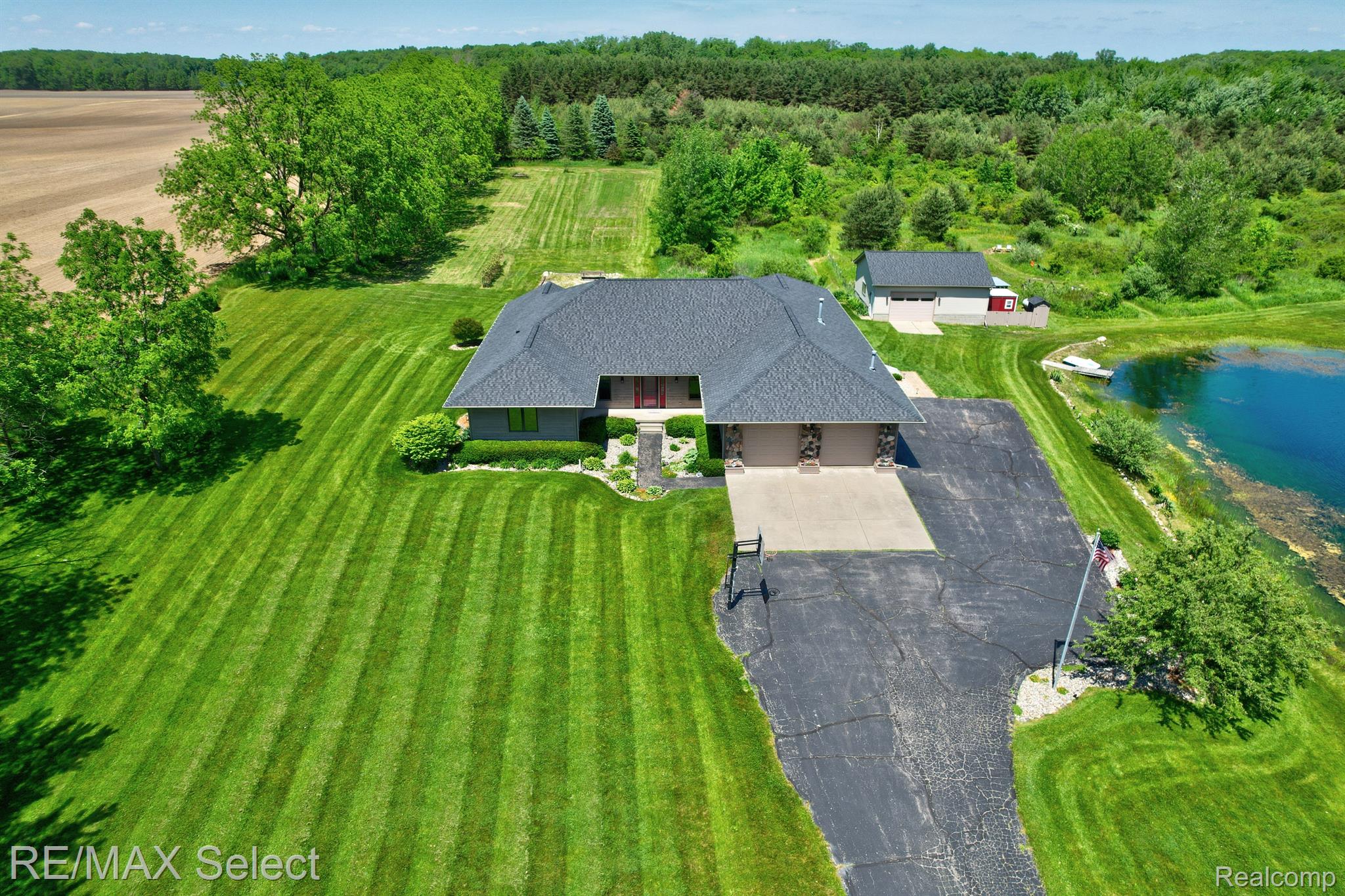 9120 RAY Road