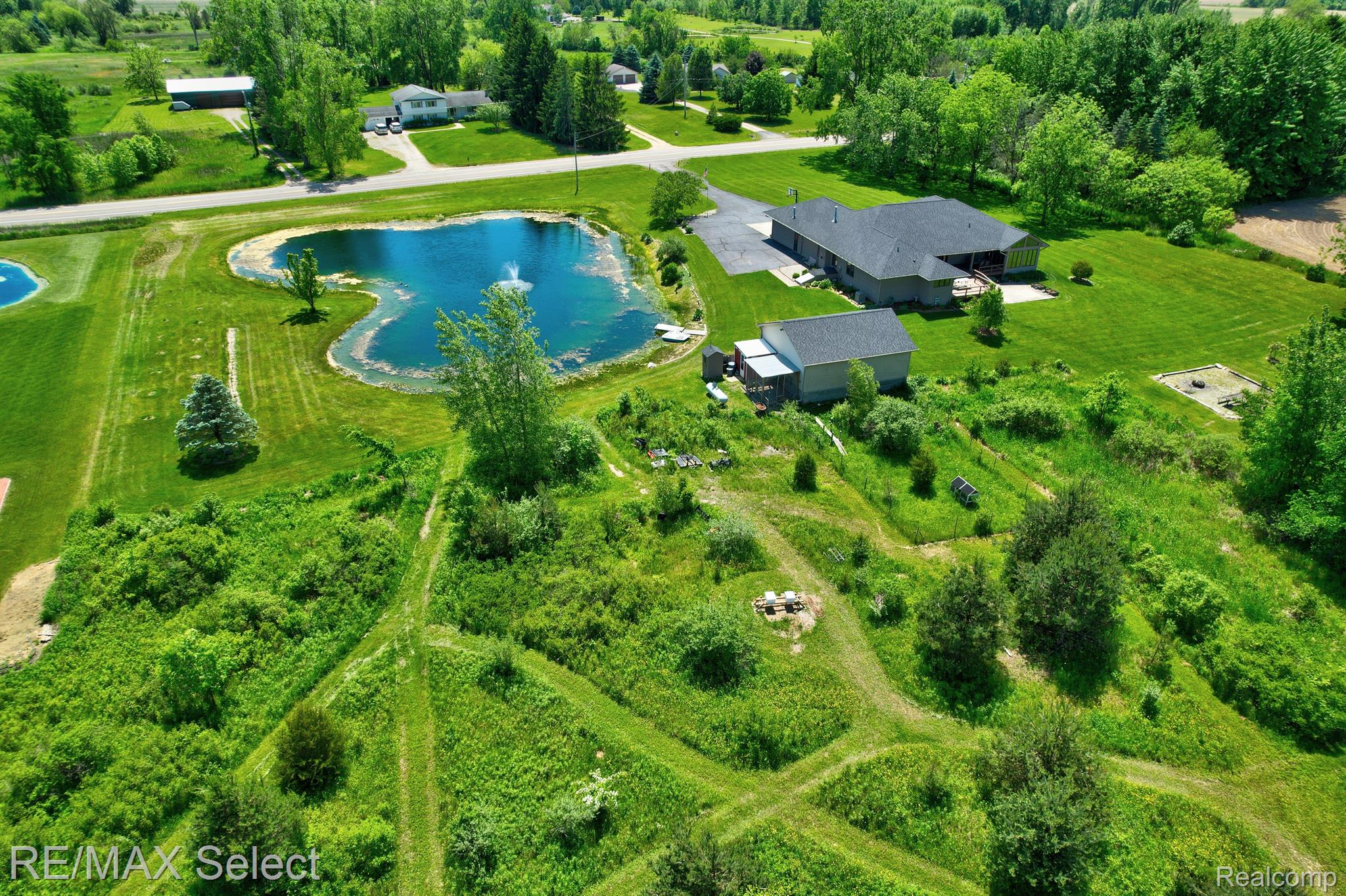 9120 RAY Road