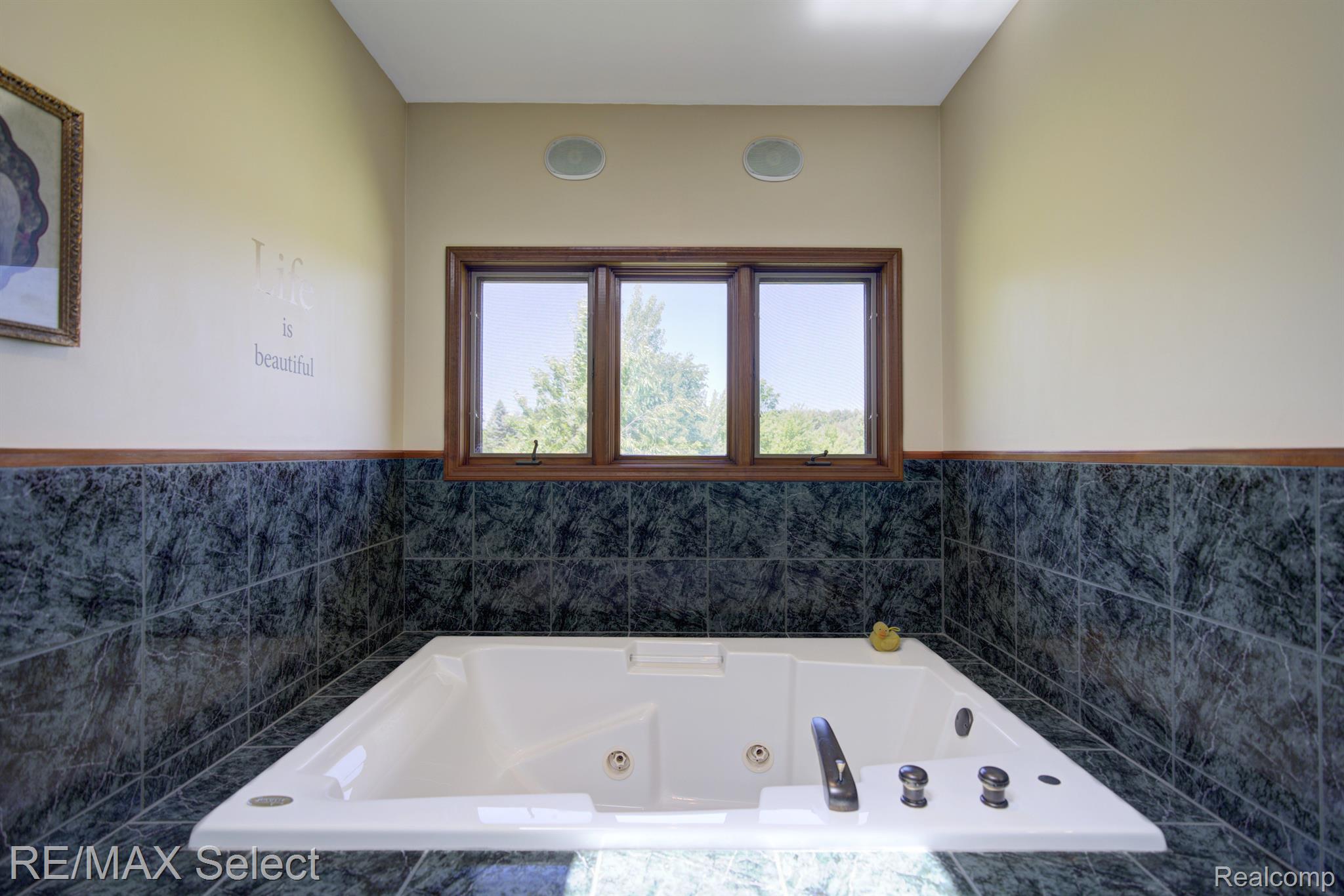 9120 RAY Road