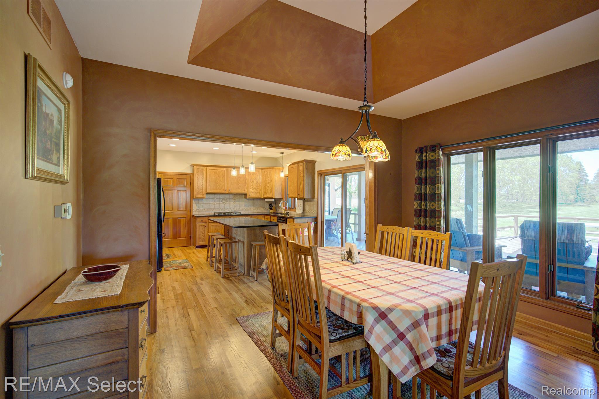 9120 RAY Road