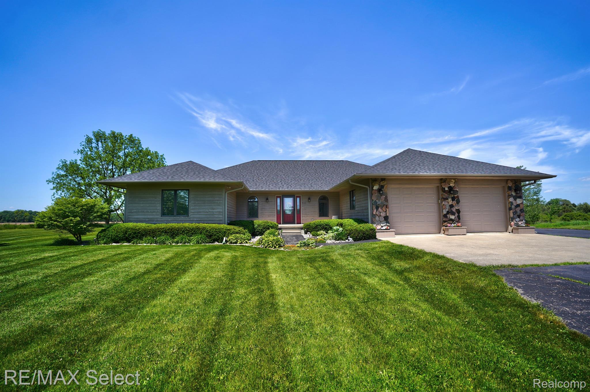 9120 RAY Road