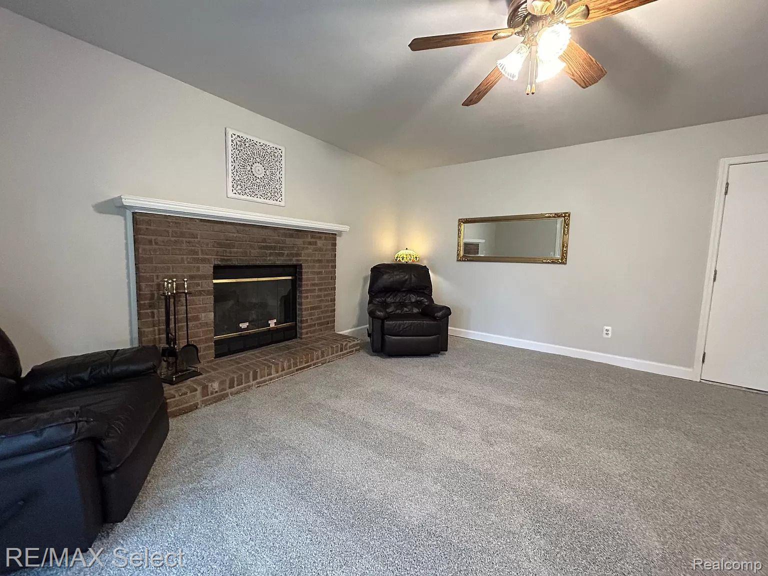 1294 WARNER CREEK Drive