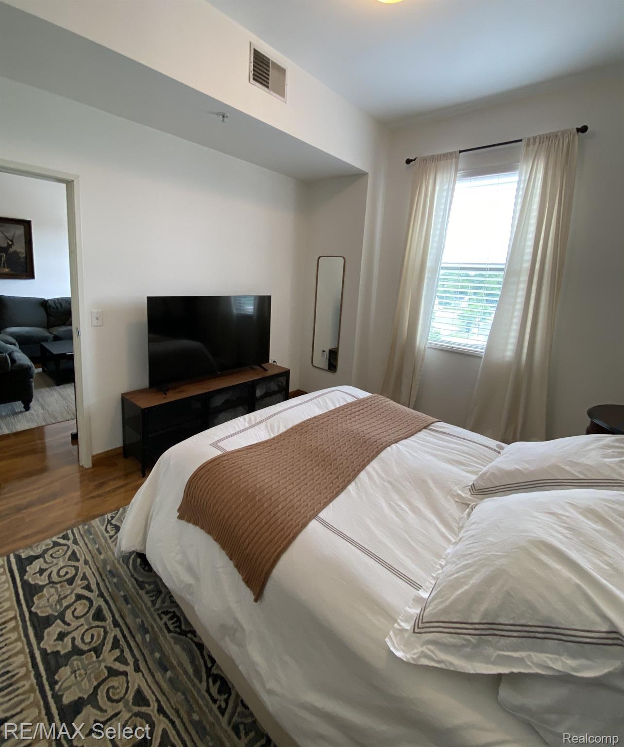 134 N LEROY Street 406