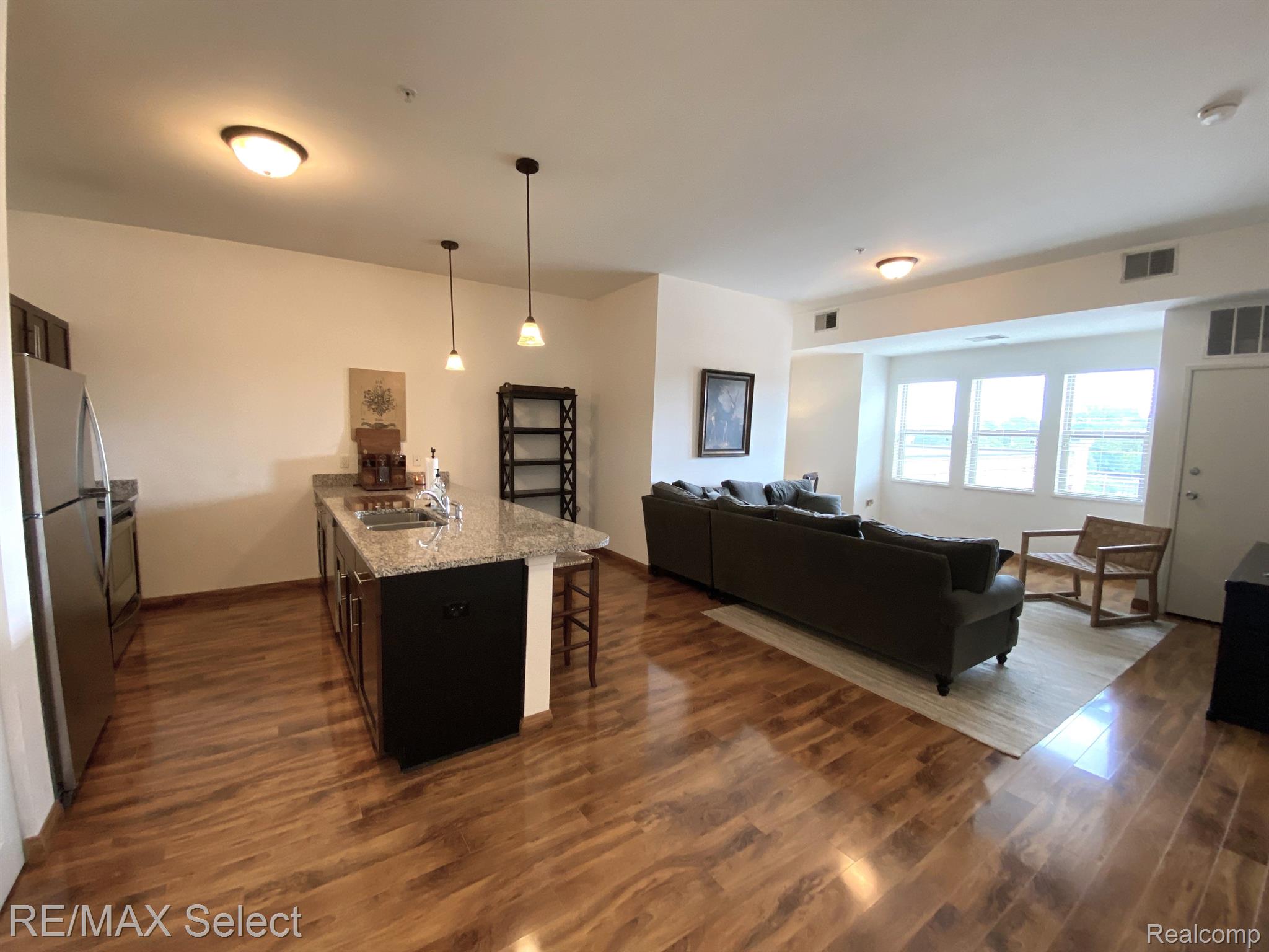 134 N LEROY Street 406