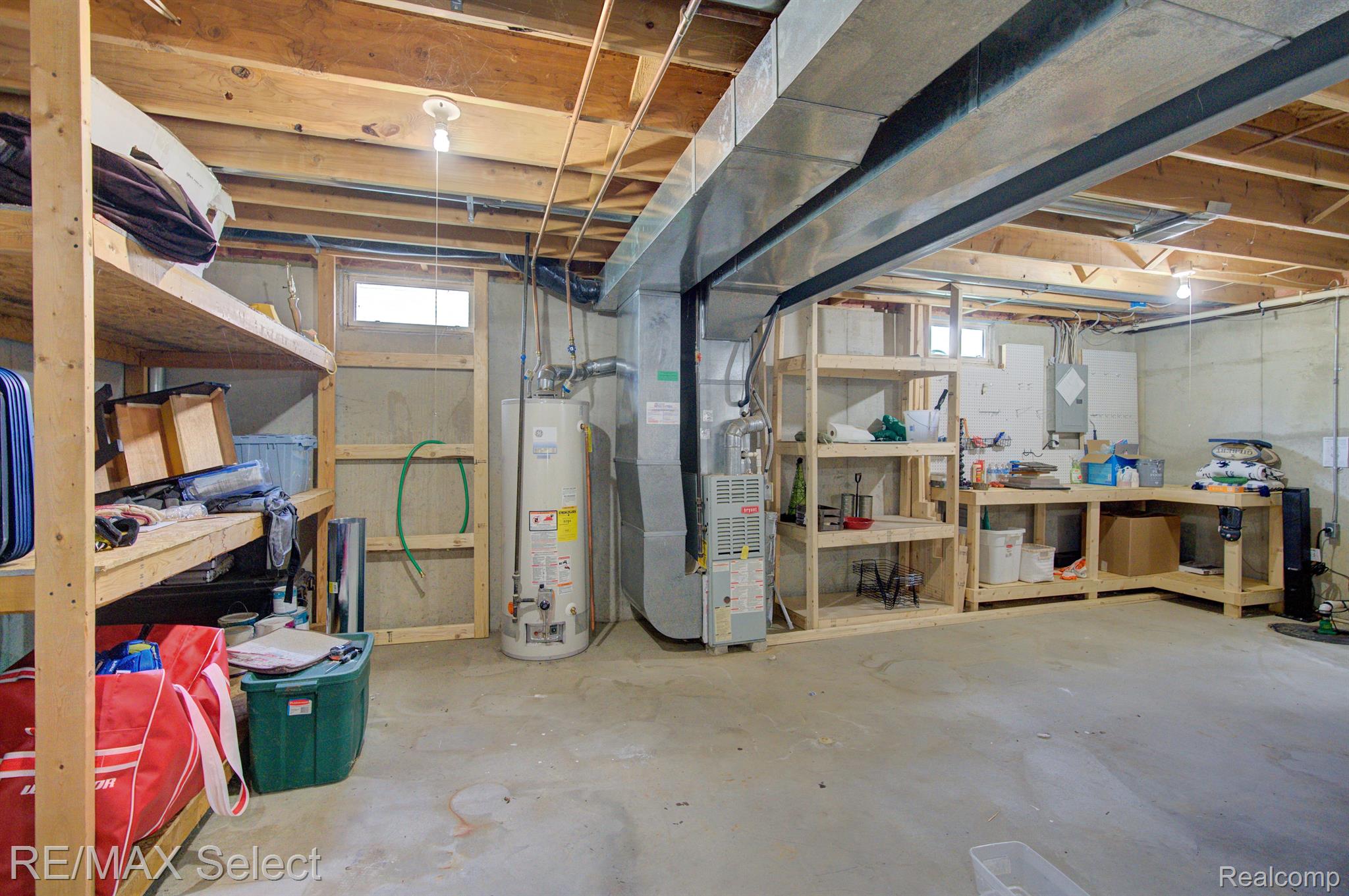 7060 GLEN OAK Drive