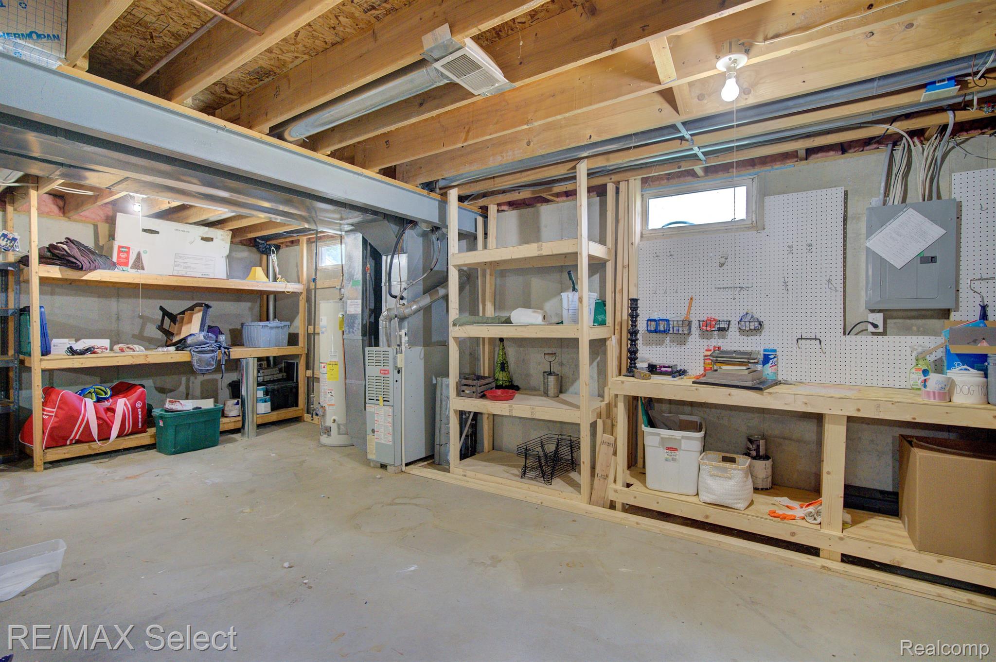7060 GLEN OAK Drive