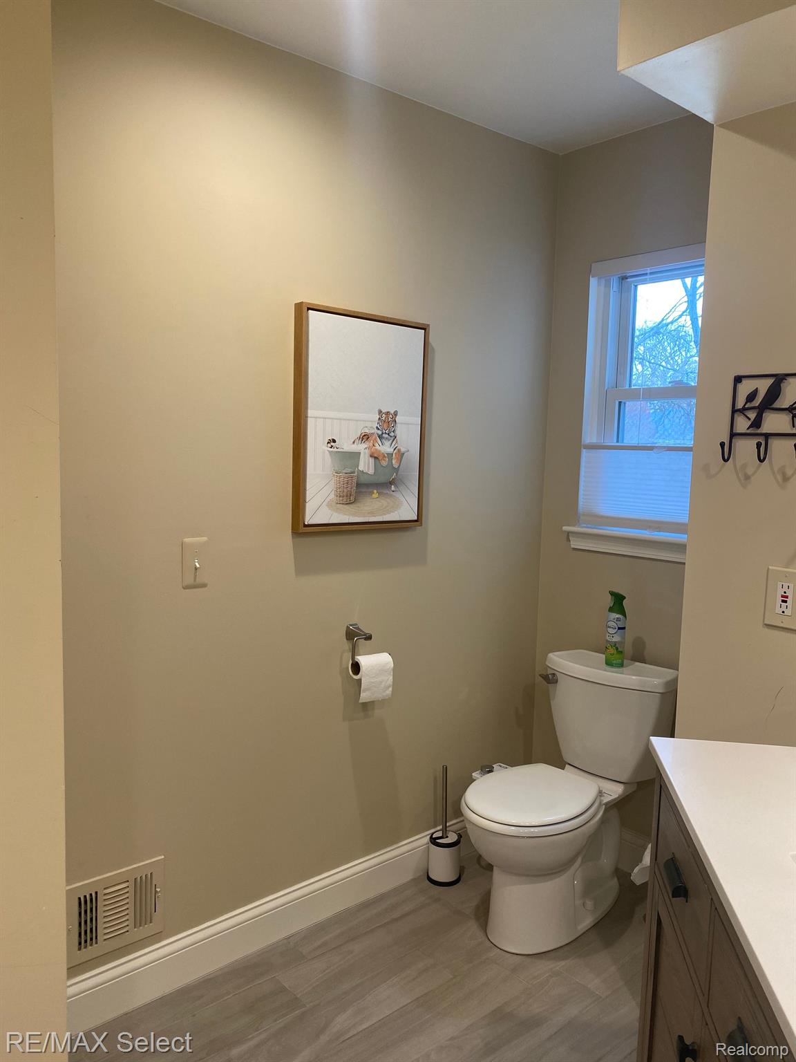 1400 TRAILWOOD Path