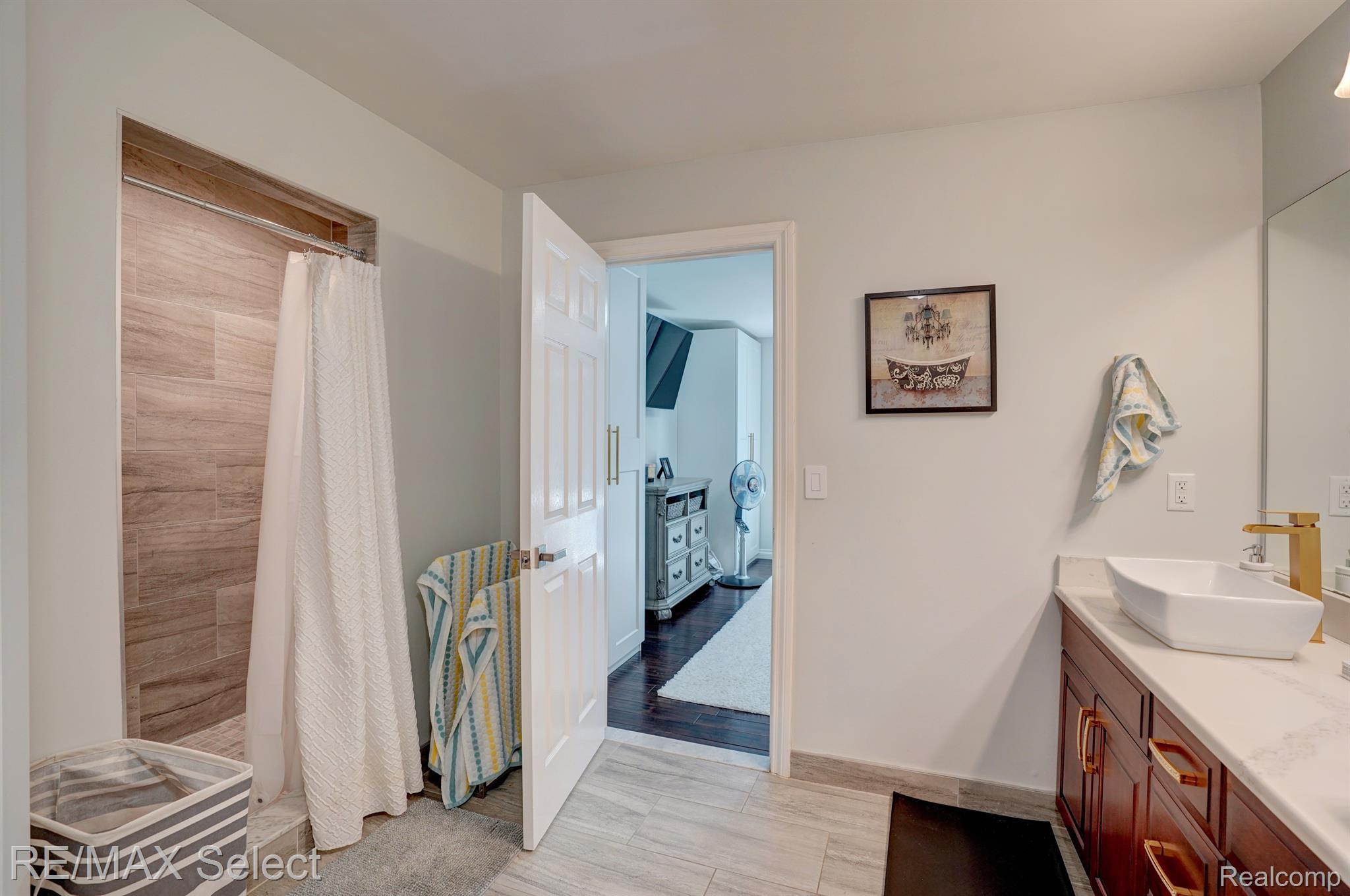 708 COBBLESTONE Drive