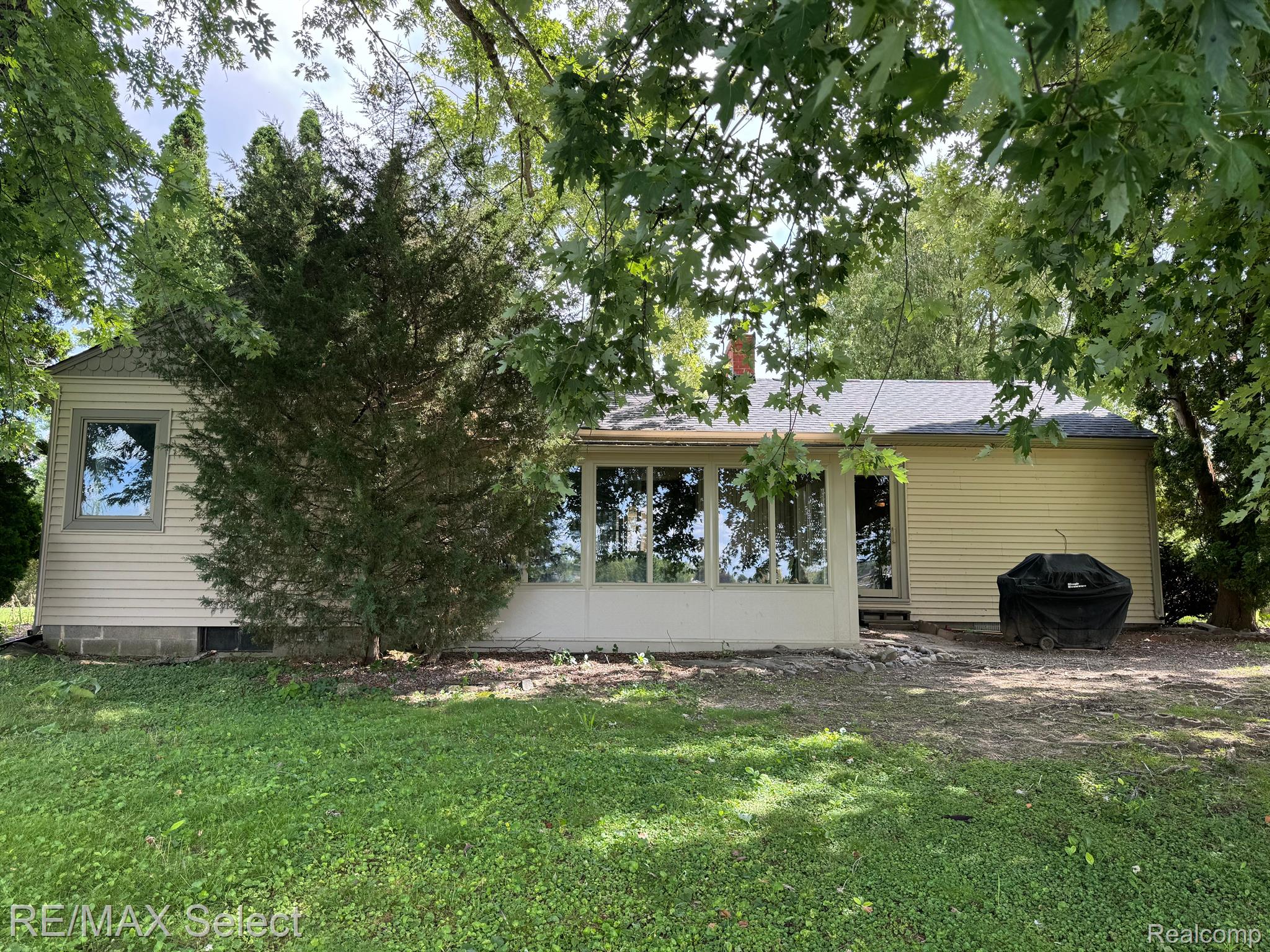 11500 SKYLINE Drive