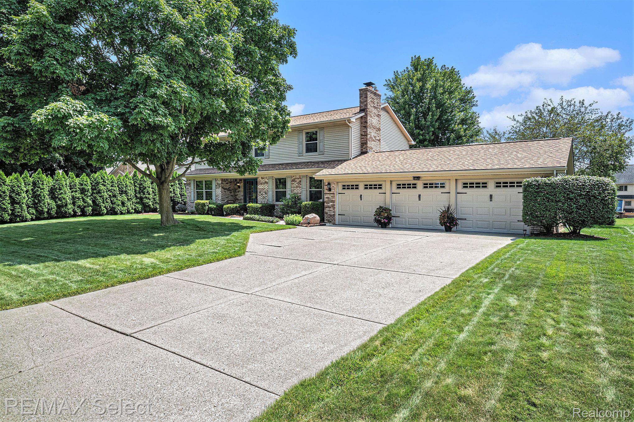 1528 KINGS BRIDGE Road