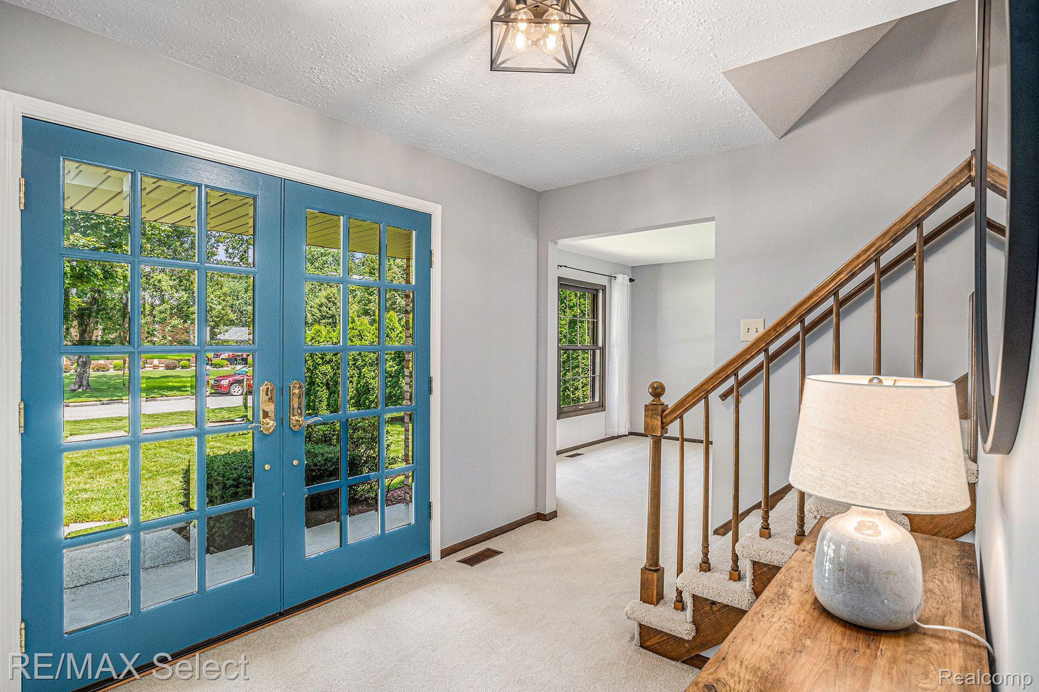 1528 KINGS BRIDGE Road