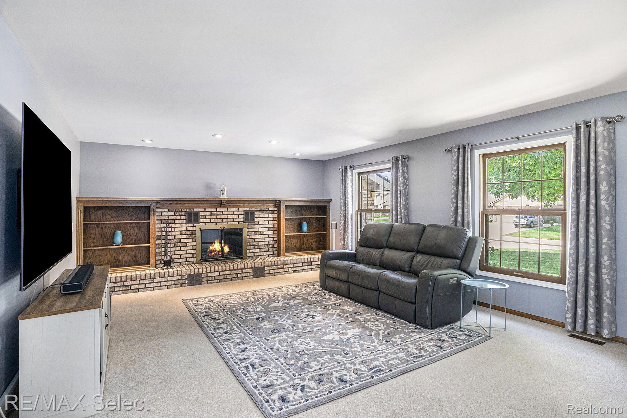1528 KINGS BRIDGE Road