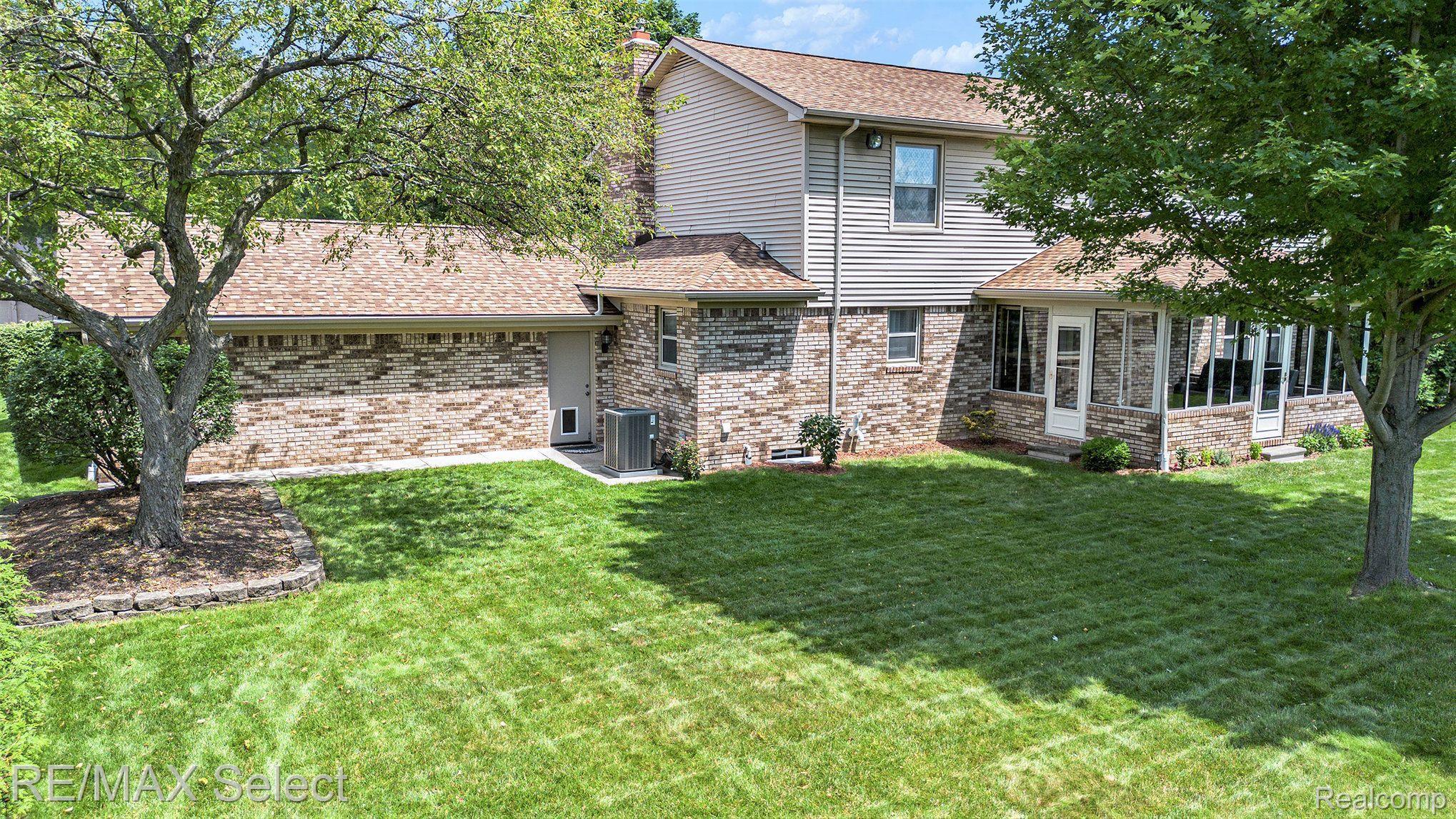1528 KINGS BRIDGE Road