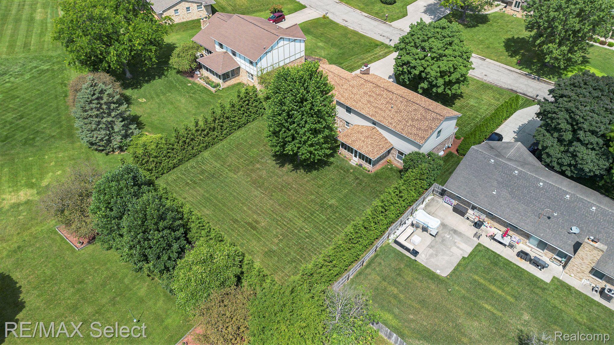 1528 KINGS BRIDGE Road