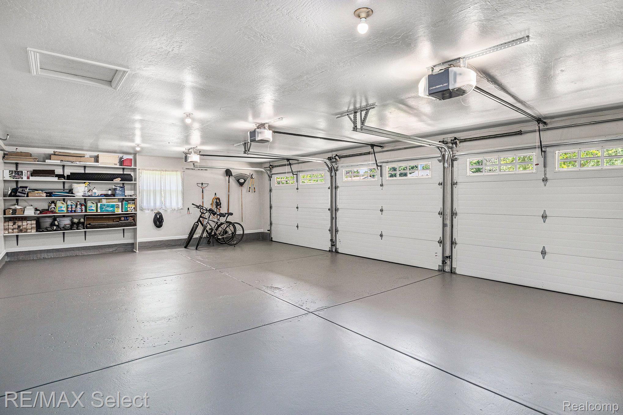 1528 KINGS BRIDGE Road