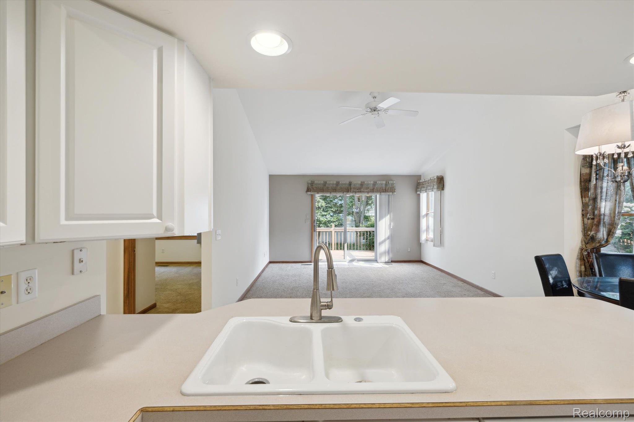 126 CREEKWOOD Circle