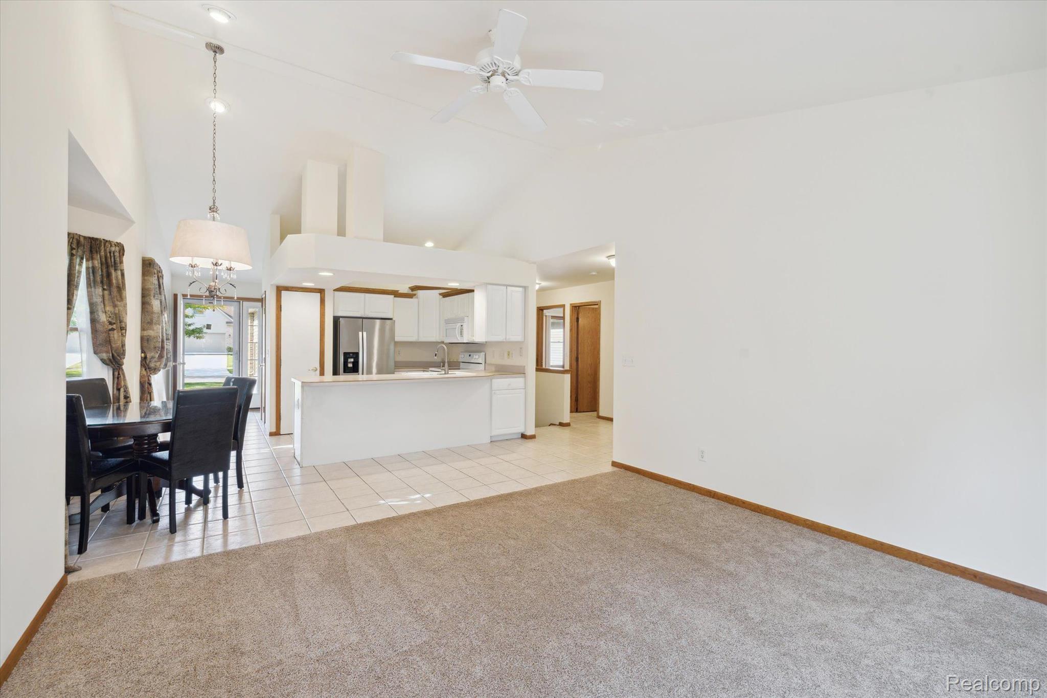 126 CREEKWOOD Circle