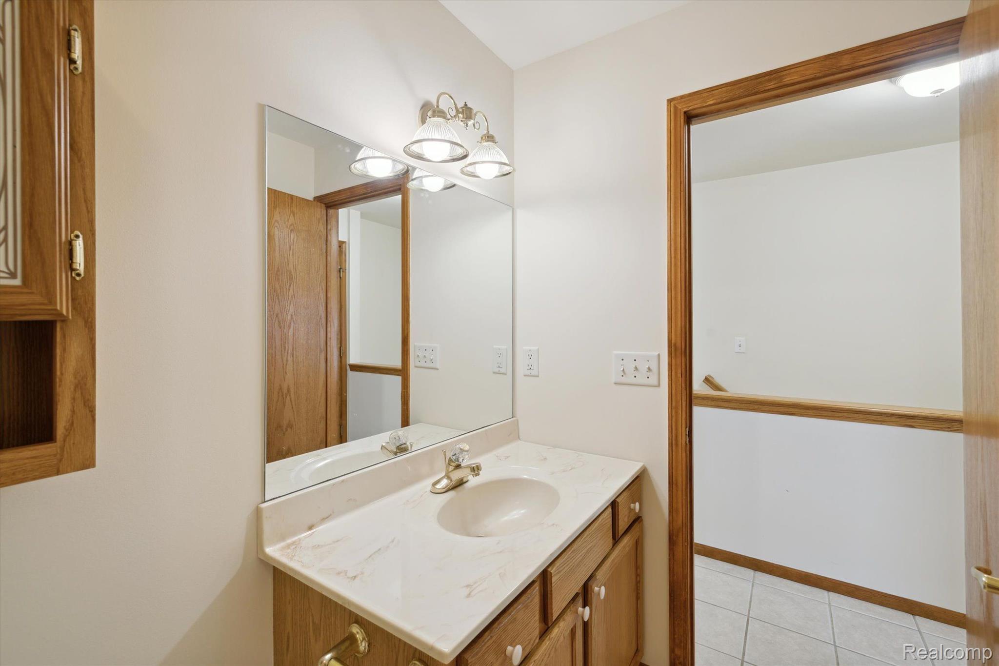 126 CREEKWOOD Circle