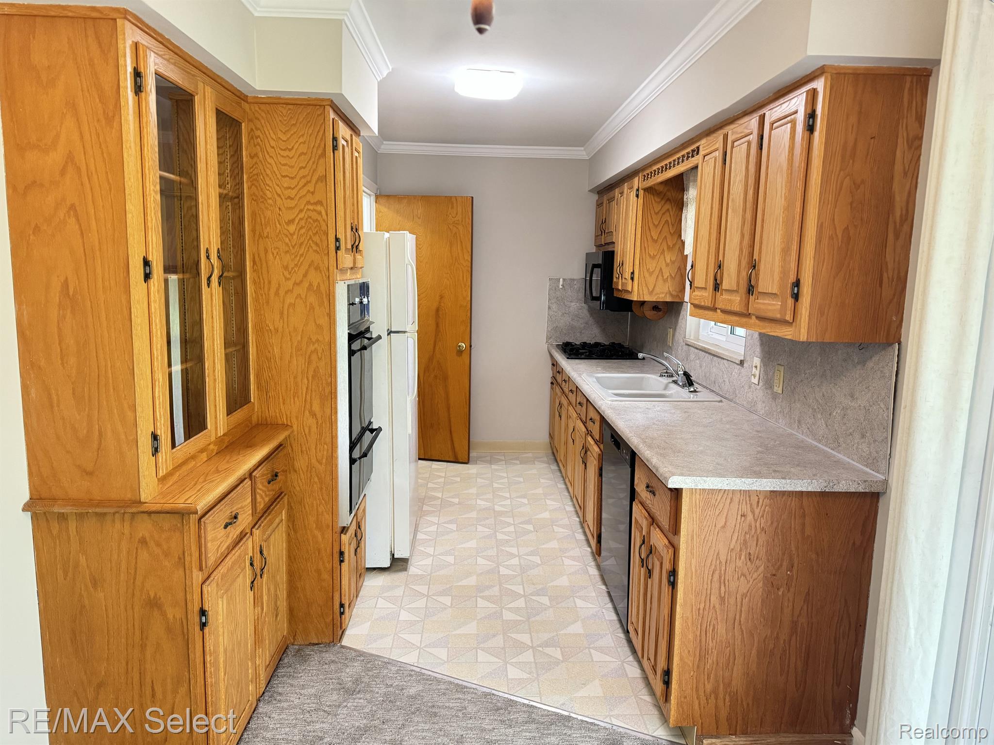 4372 OLD COLONY Drive