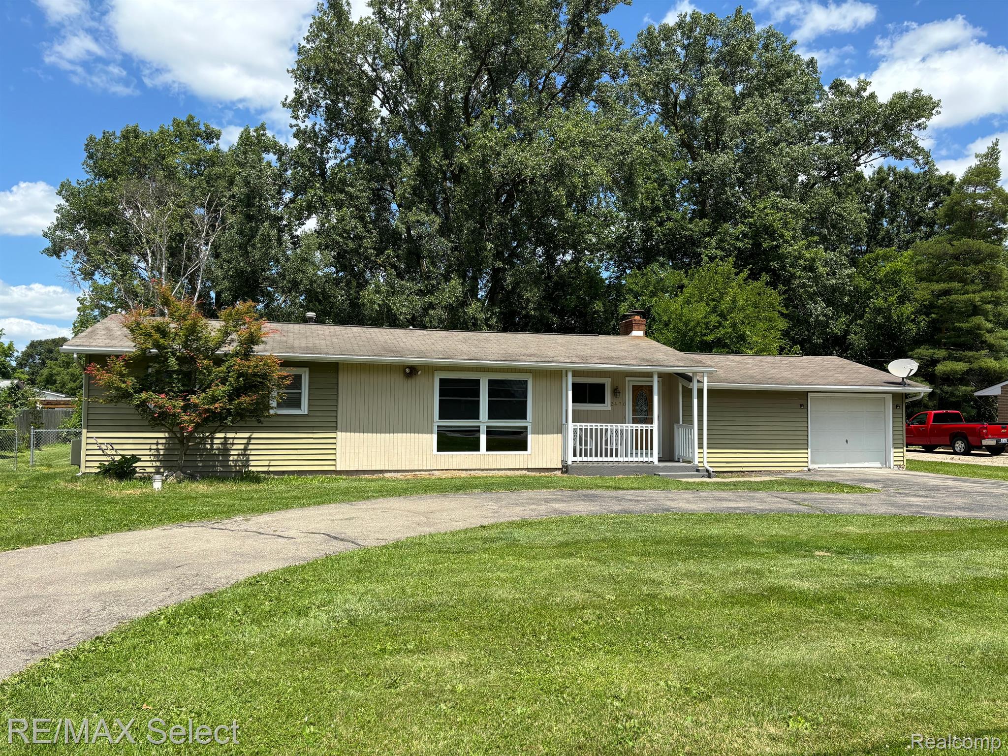 2470 N LONG LAKE Road