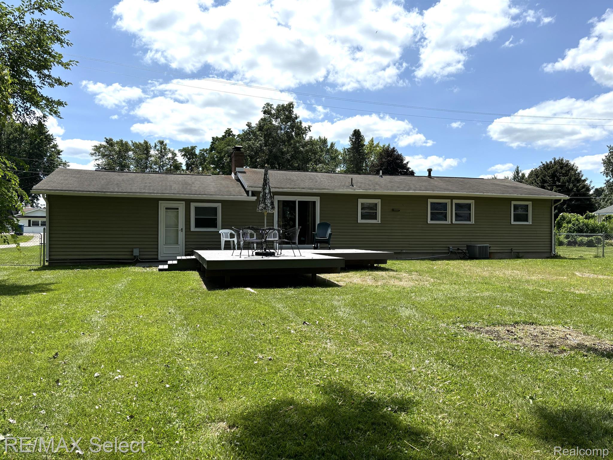 2470 N LONG LAKE Road