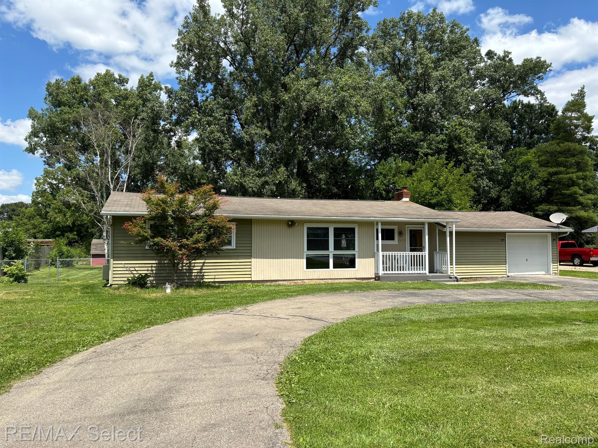 2470 N LONG LAKE Road
