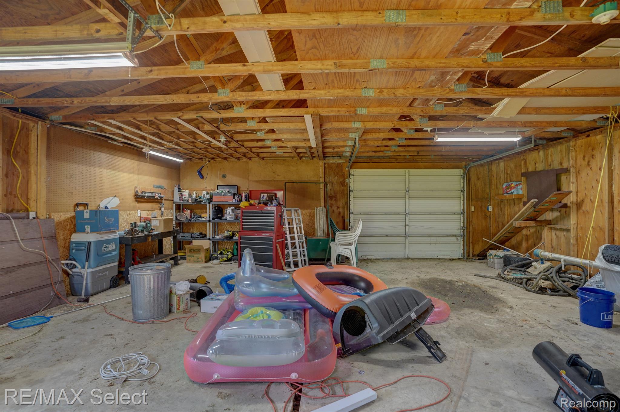 11377 N LEWIS Road