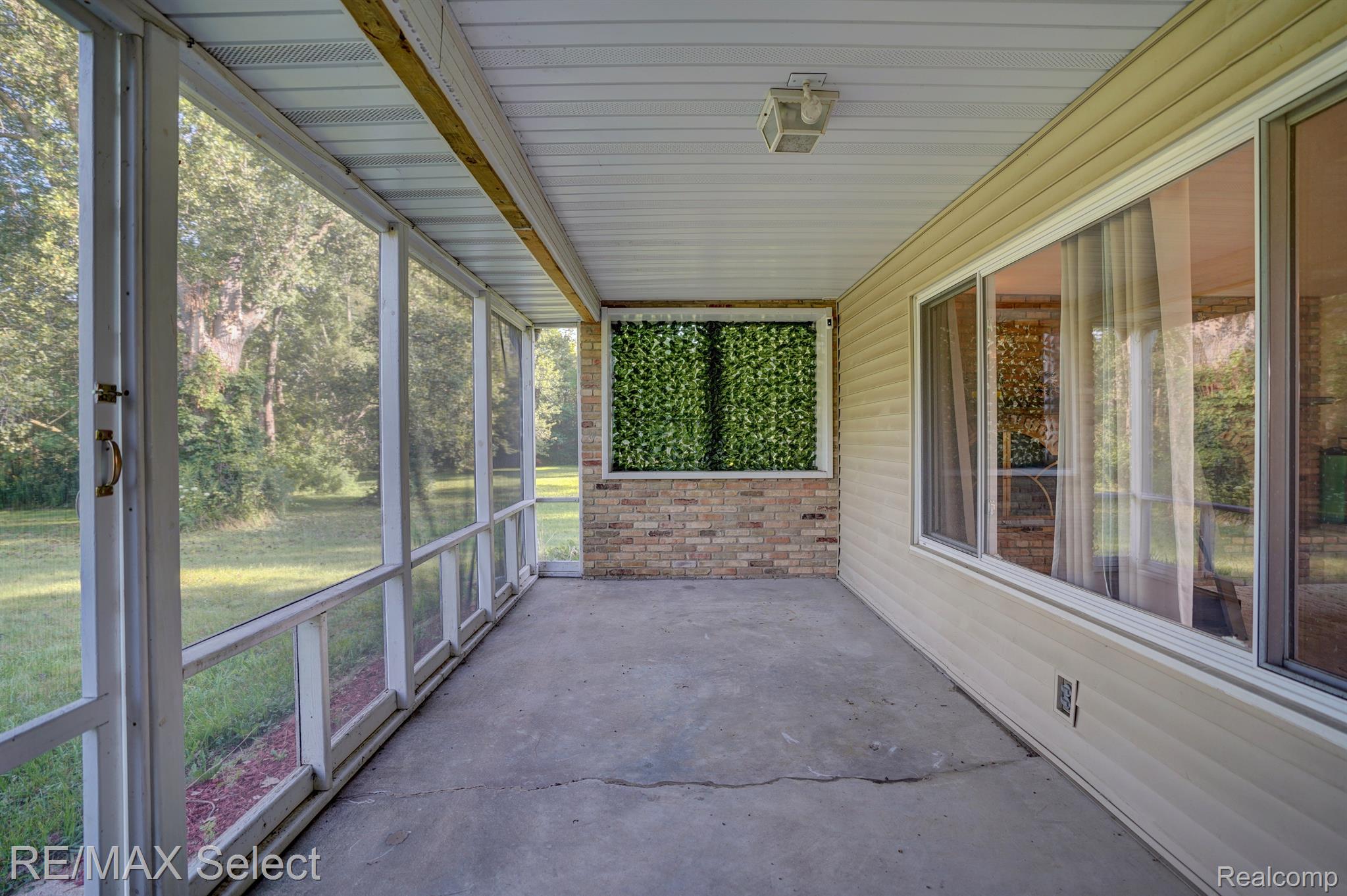 11377 N LEWIS Road