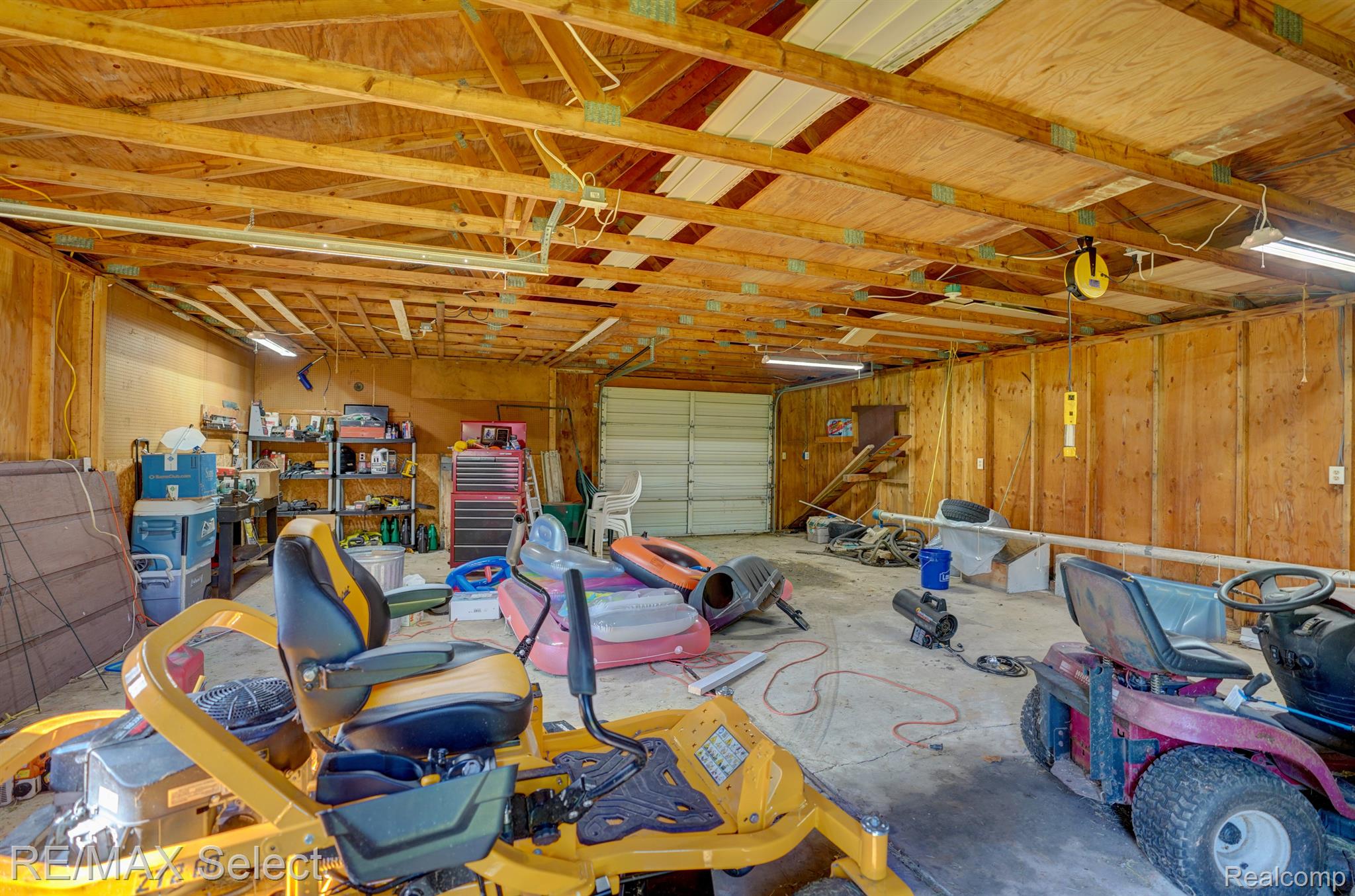 11377 N LEWIS Road