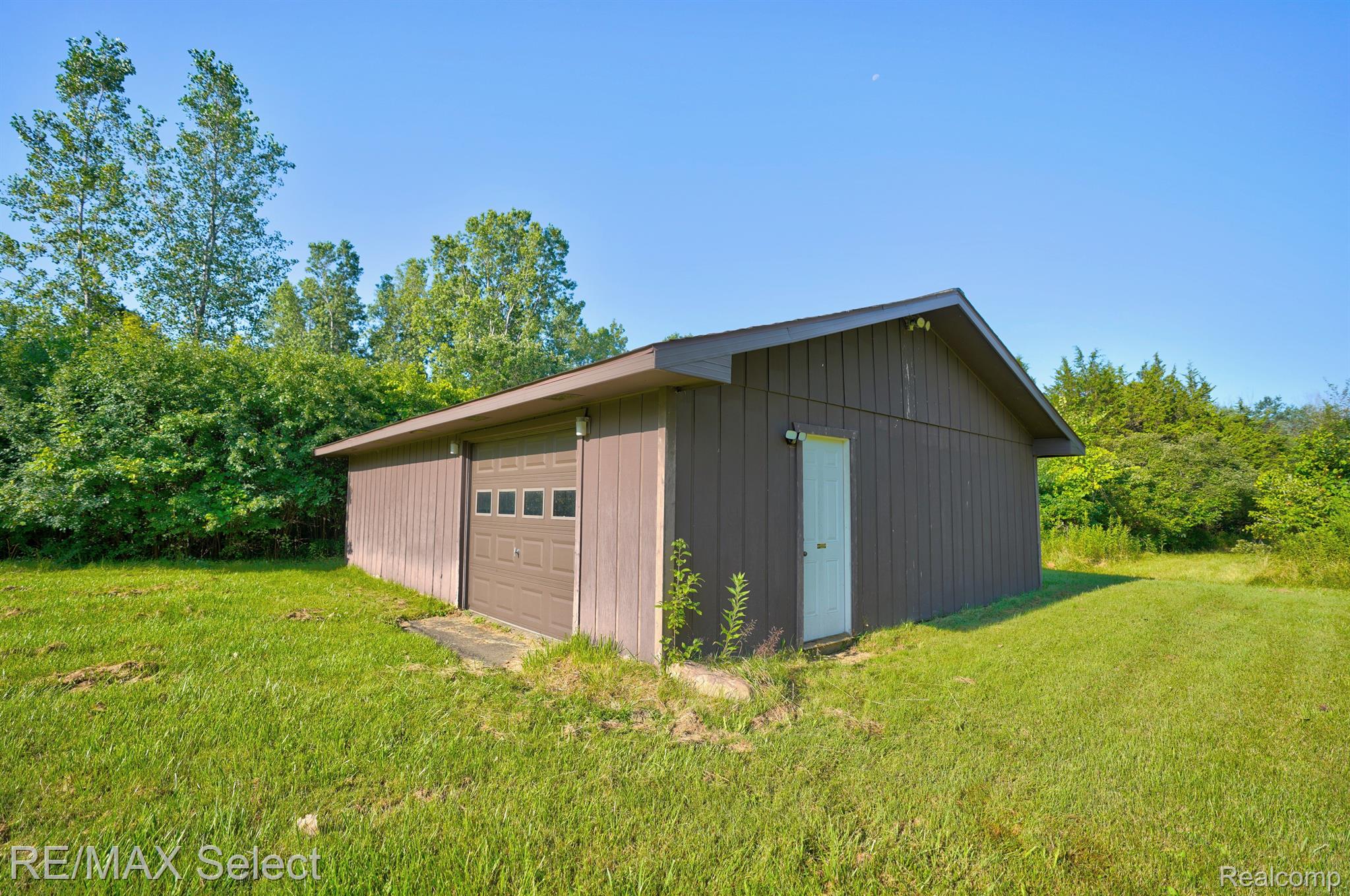 11377 N LEWIS Road