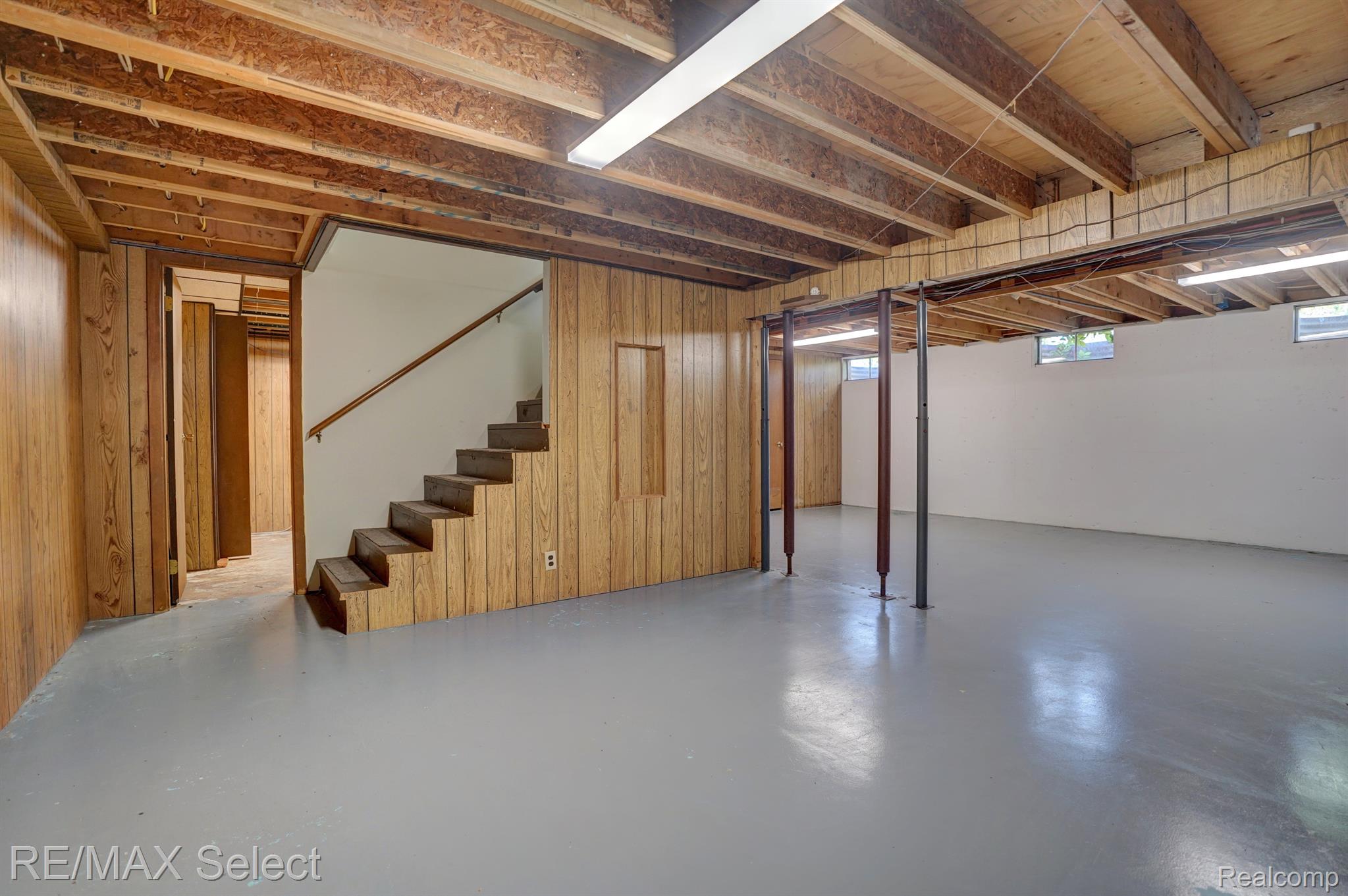 11377 N LEWIS Road