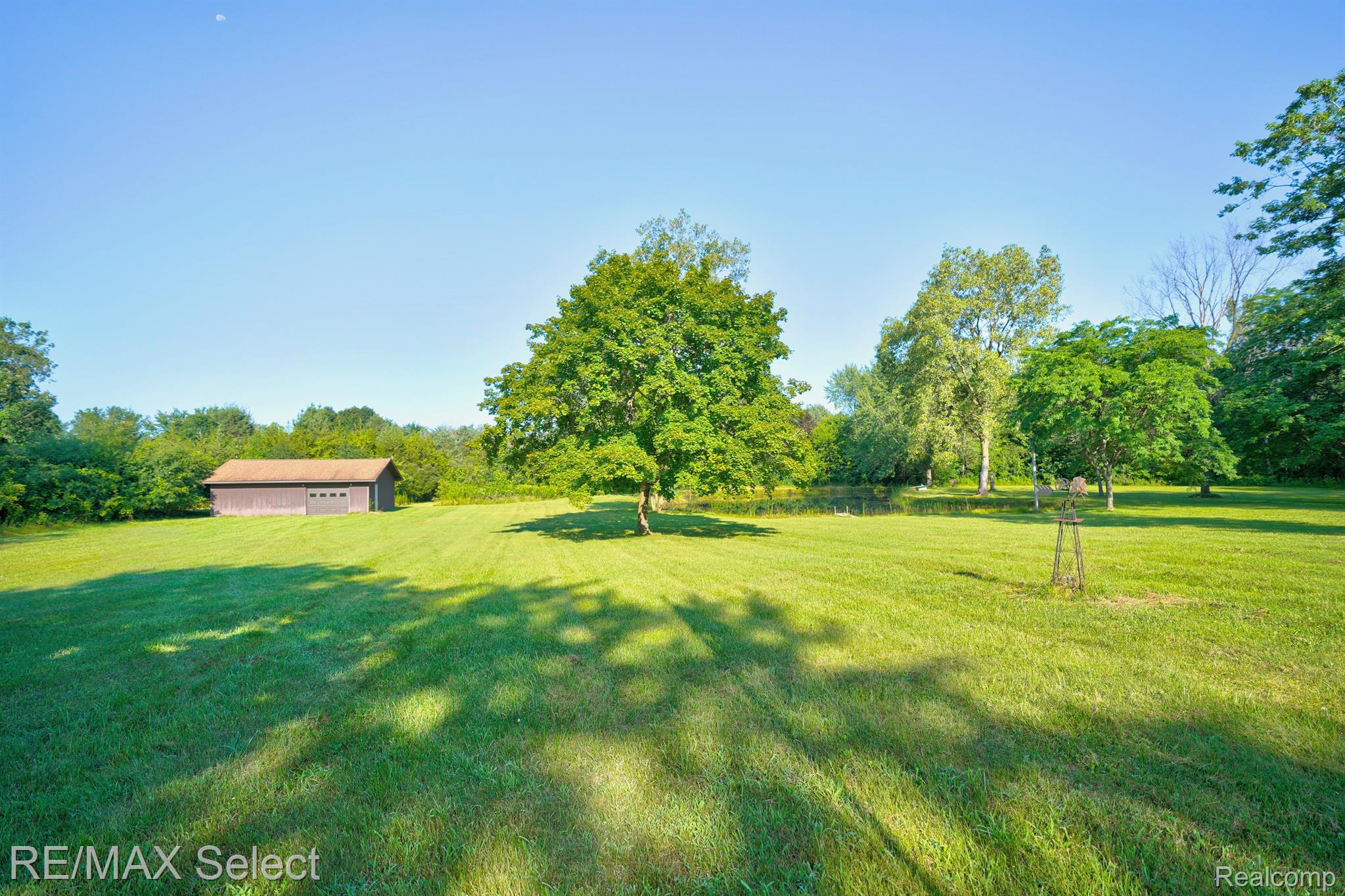 11377 N LEWIS Road