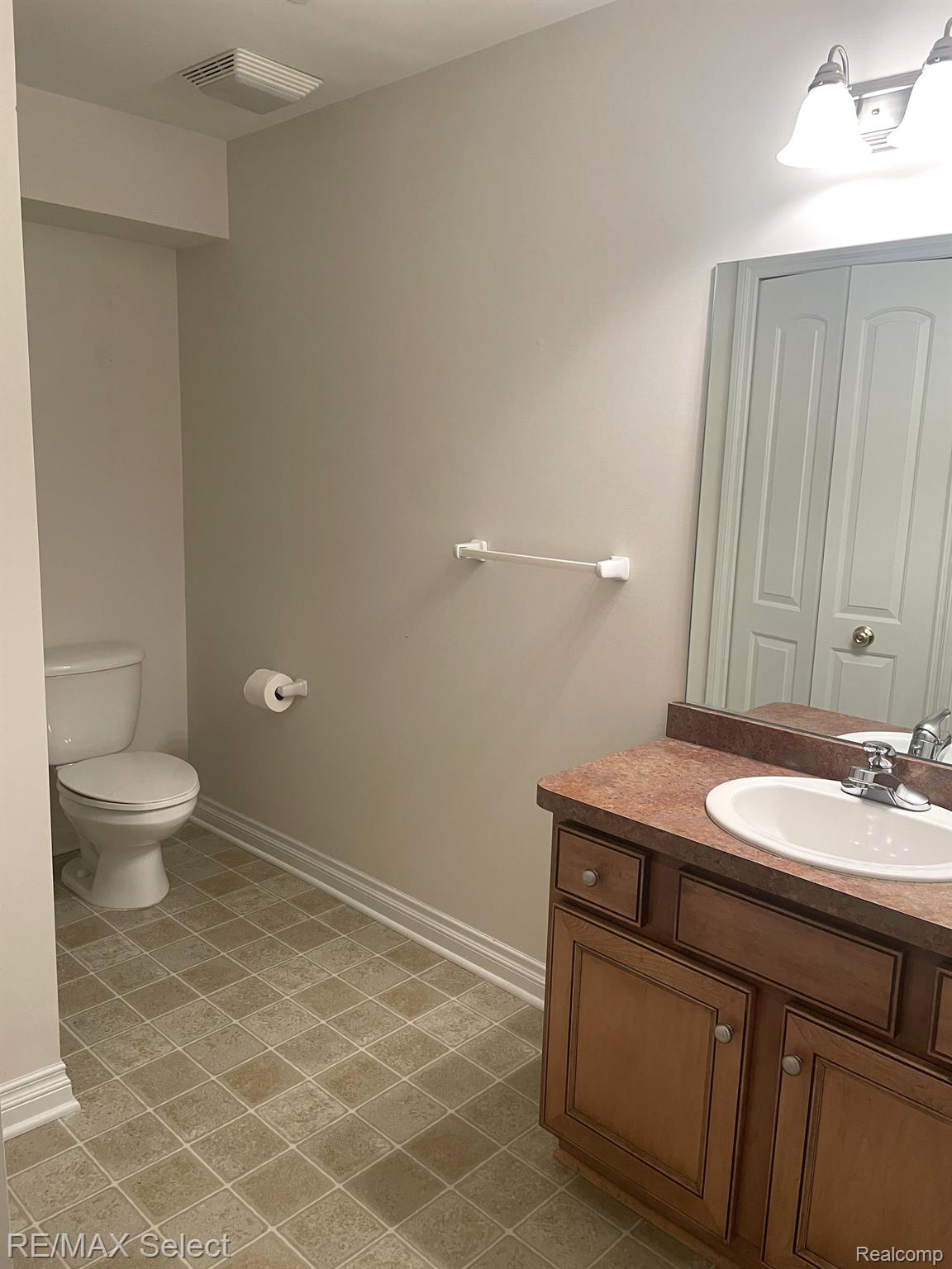 1171 CREEKSIDE
