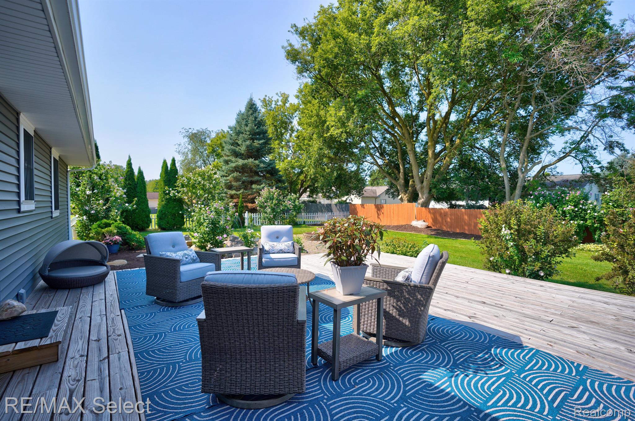 1226 VISTA Drive