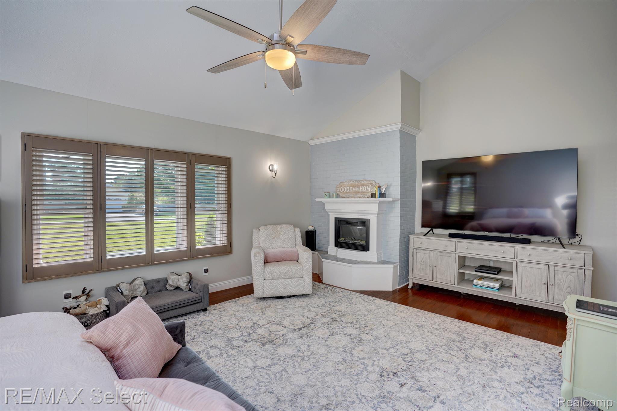 1226 VISTA Drive