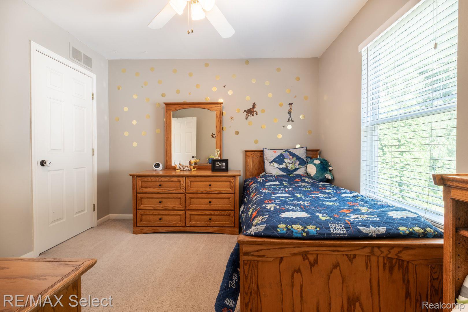 15242 Weller Court