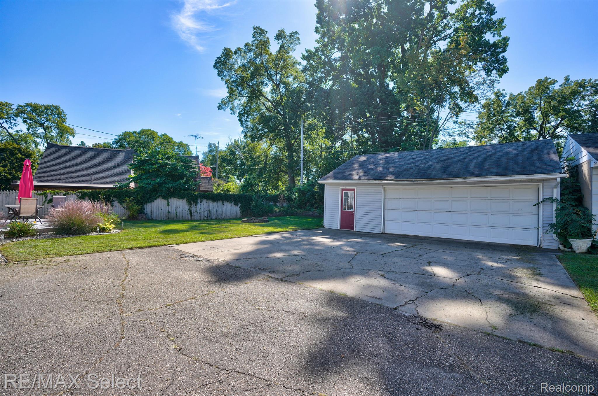 2211 COLFAX Avenue