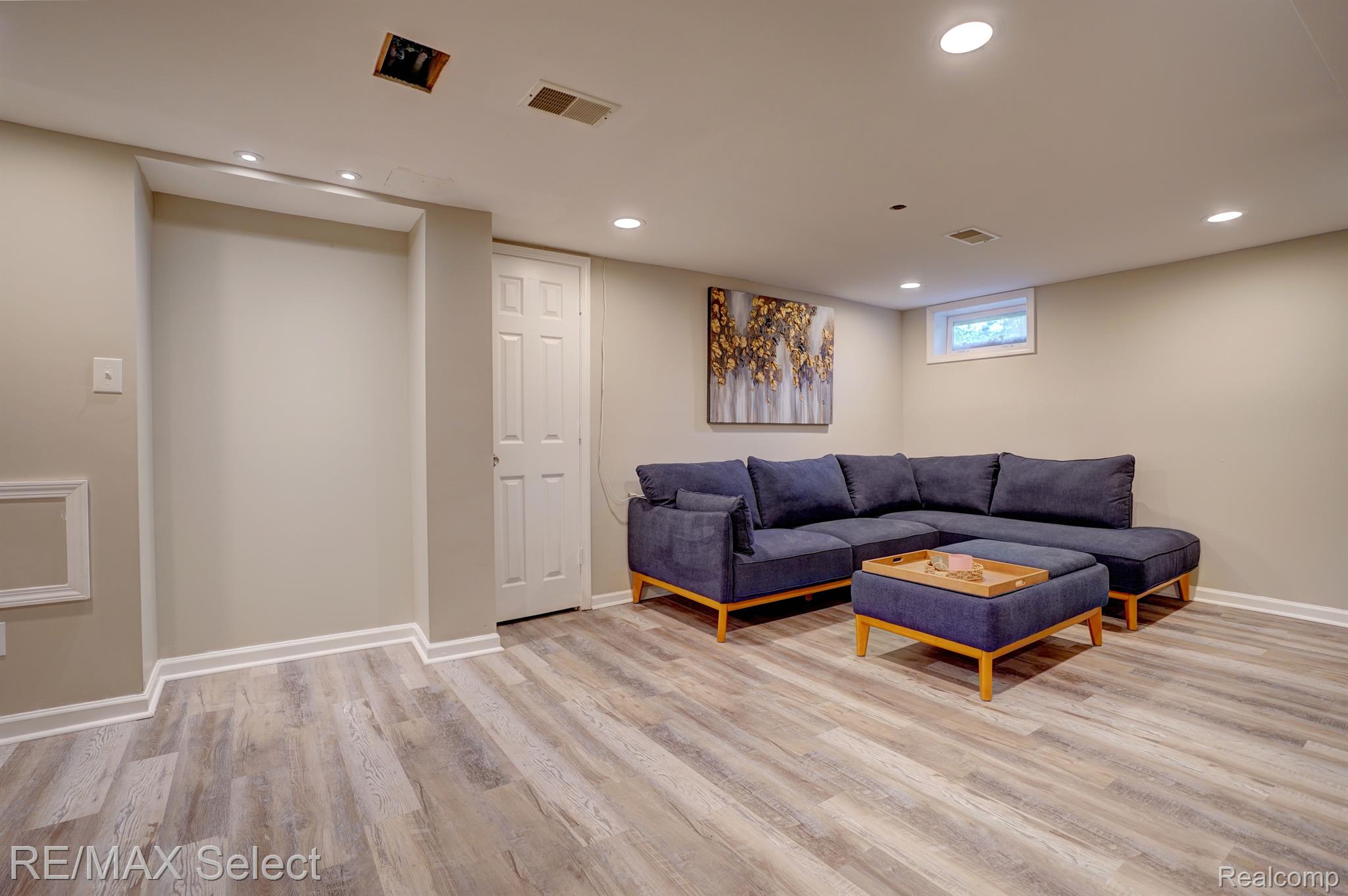 2211 COLFAX Avenue