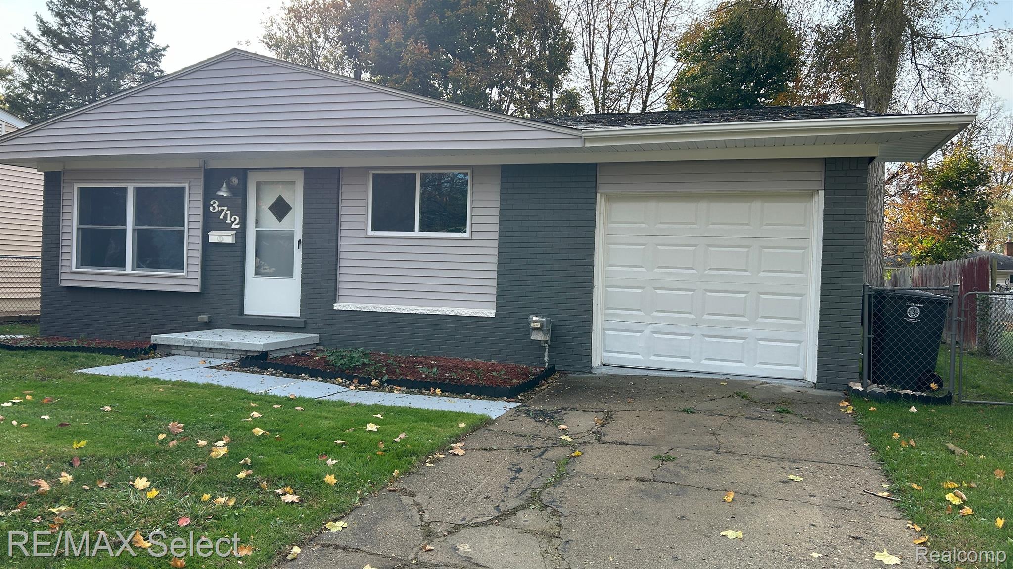 3712 DAKOTA Avenue