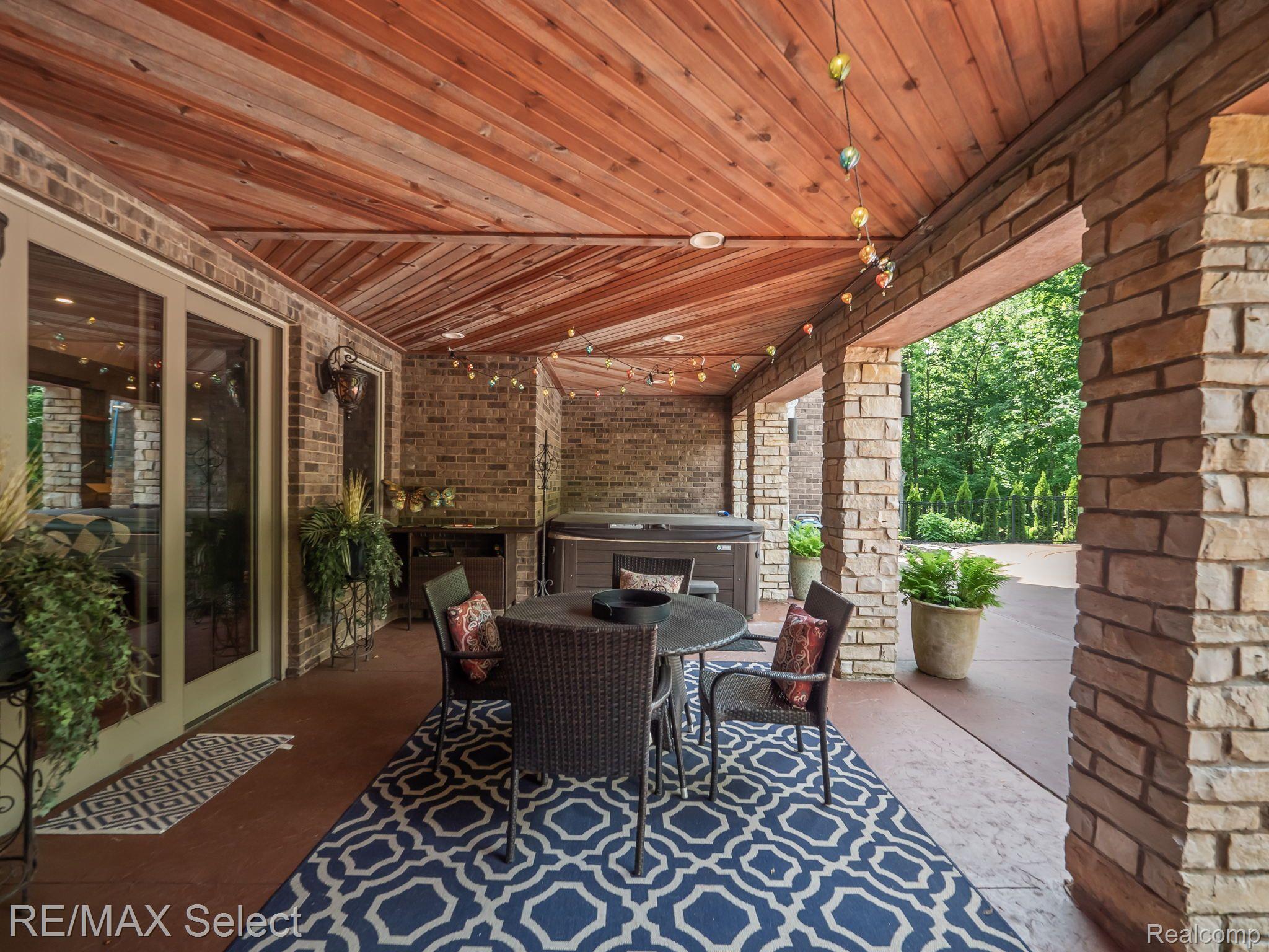 6145 SADDLE CREEK