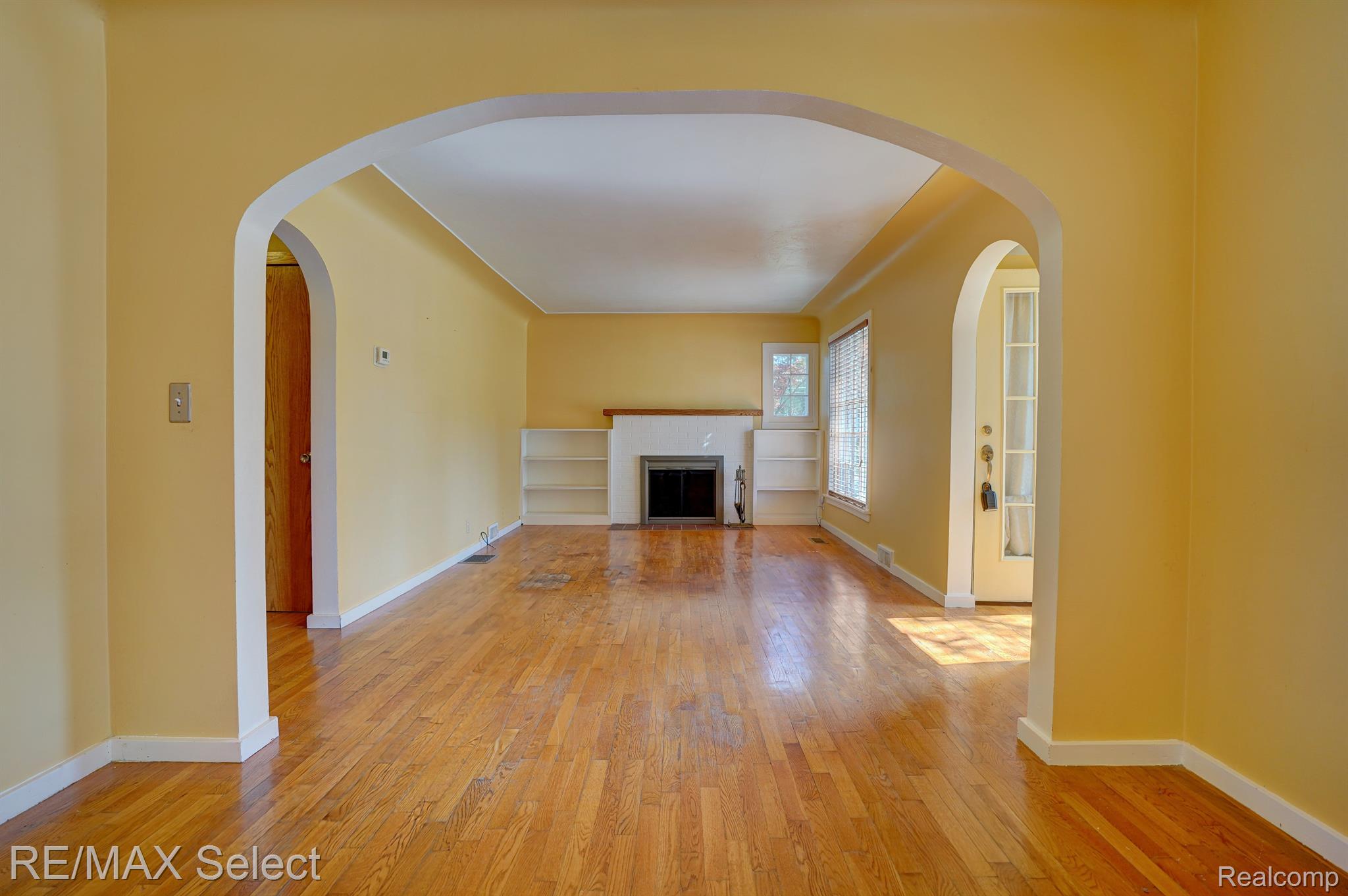 1604 MARY ANN Street