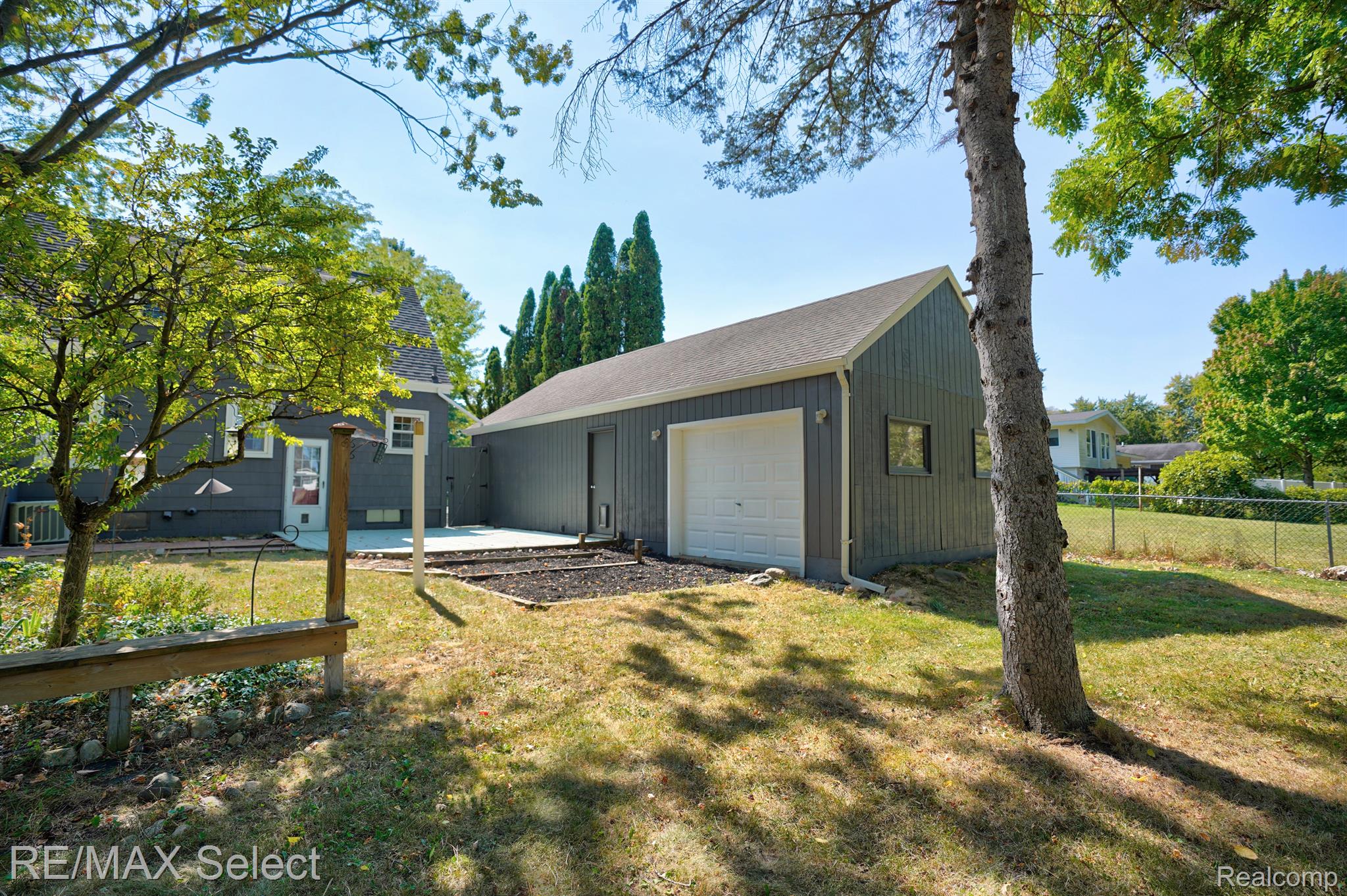 1604 MARY ANN Street