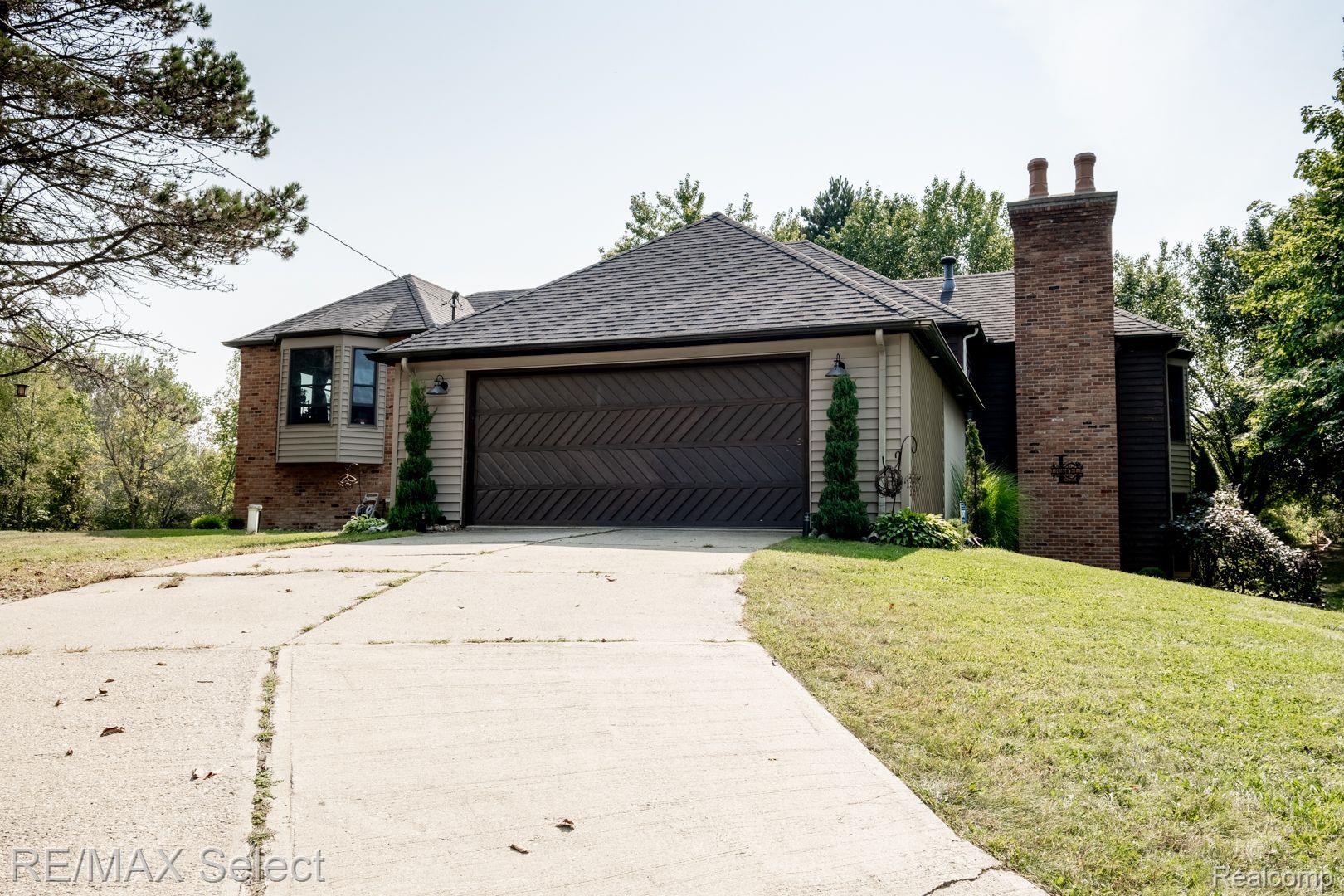 2250 N MCKINLEY Road