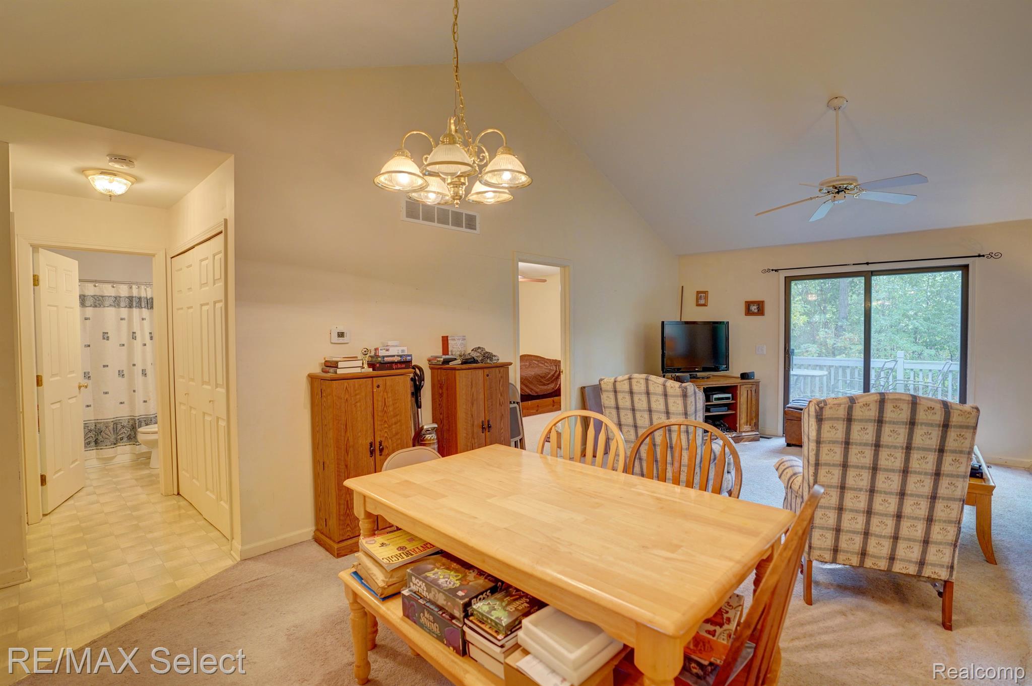 1327 SUNSET Boulevard