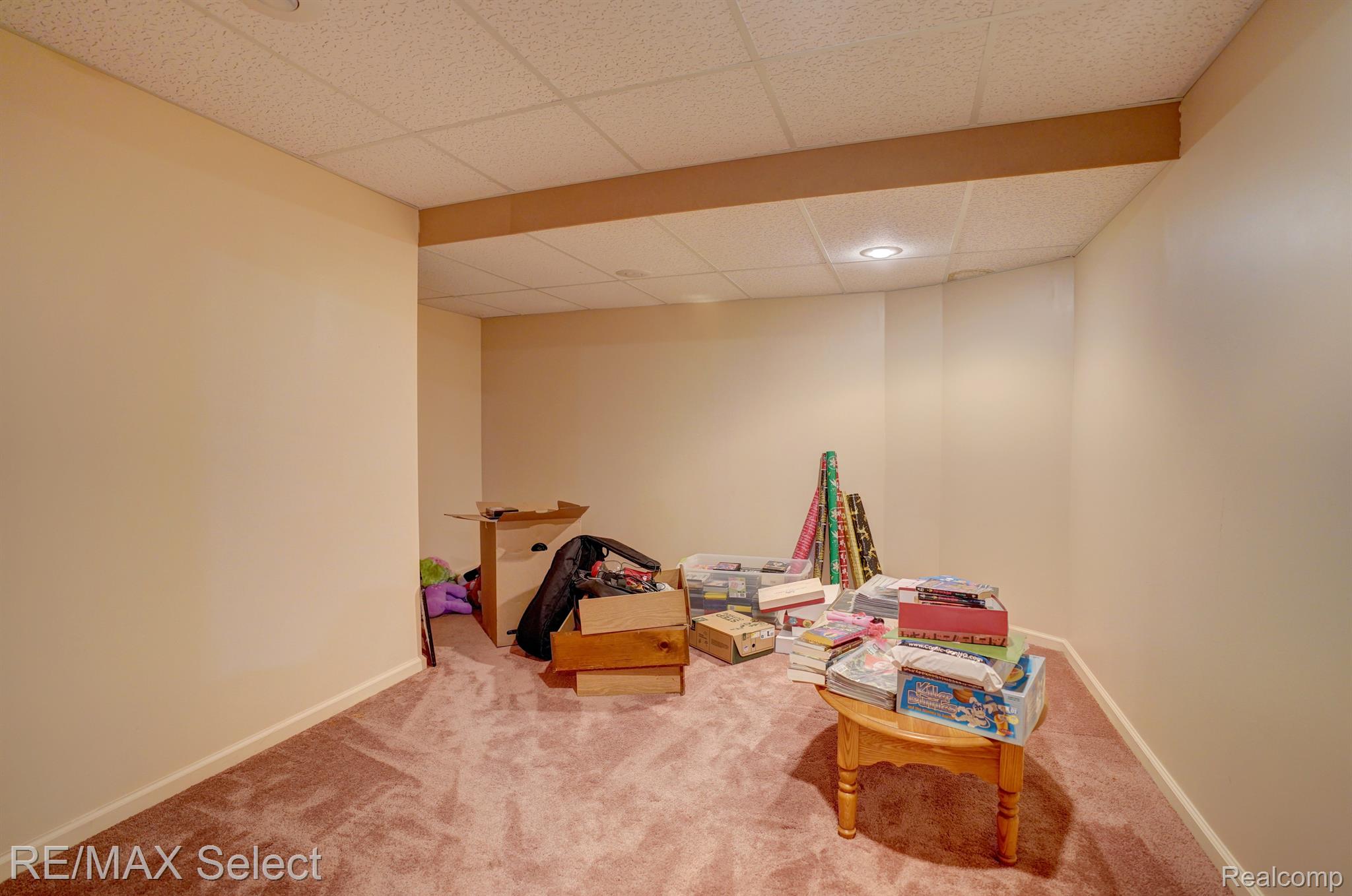 1327 SUNSET Boulevard